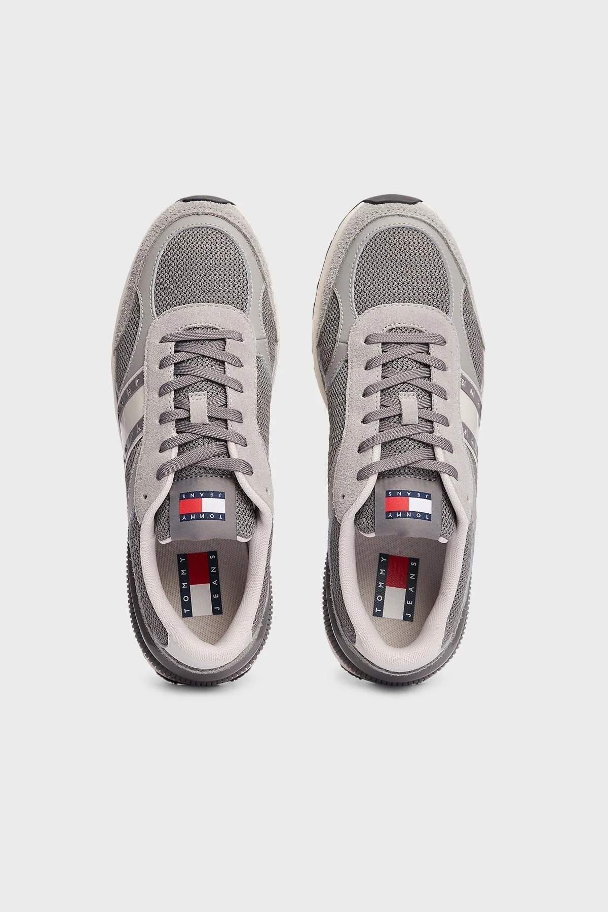 Tommy Jeans Logolu Kalın Tabanlı Süet Sneaker Erkek Ayakkabı EM0EM01537 PRZ GRİ - 4