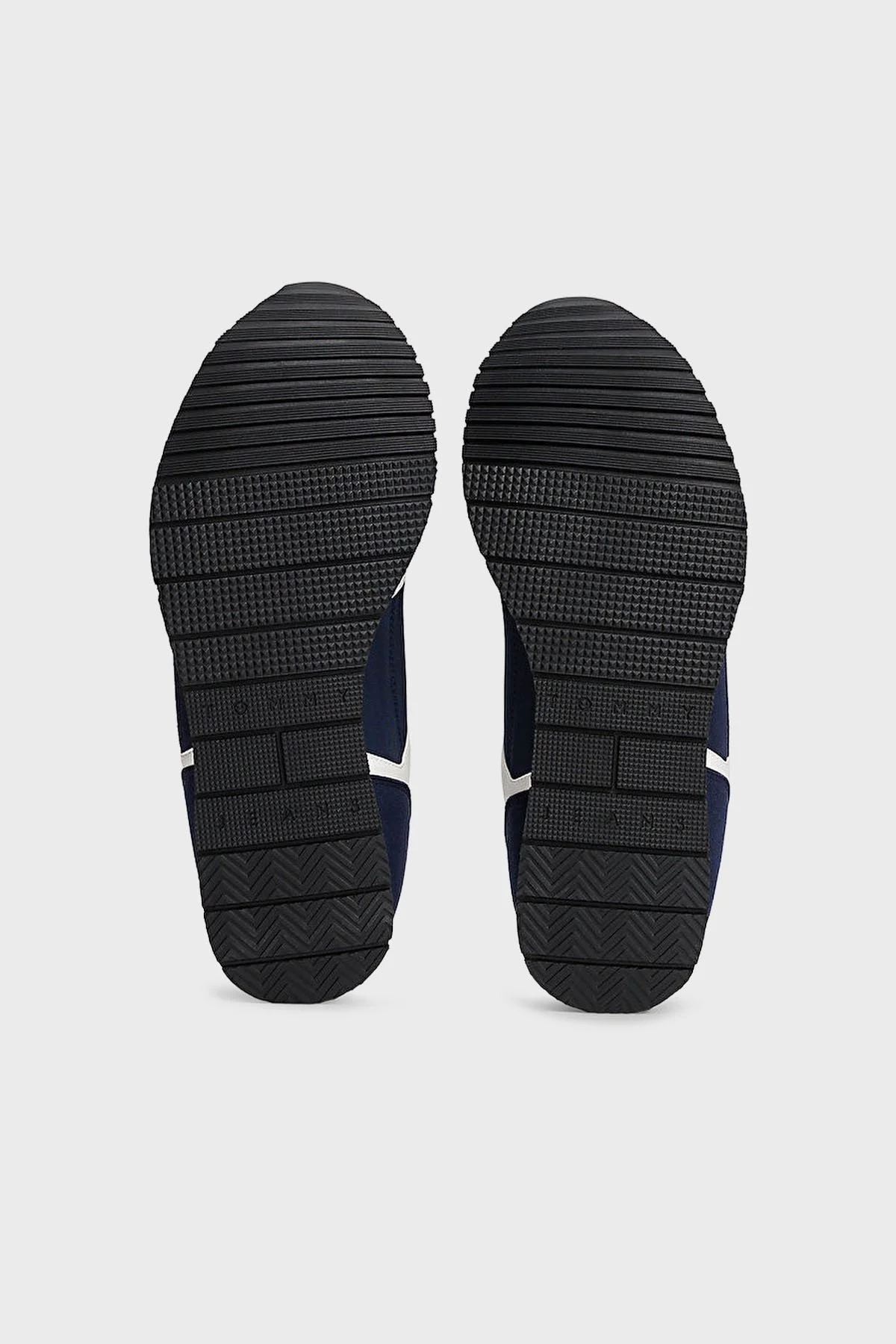 Tommy Jeans Logolu Karışık Dokulu Sneaker Erkek Ayakkabı EM0EM01617 C1G LACİVERT - 6