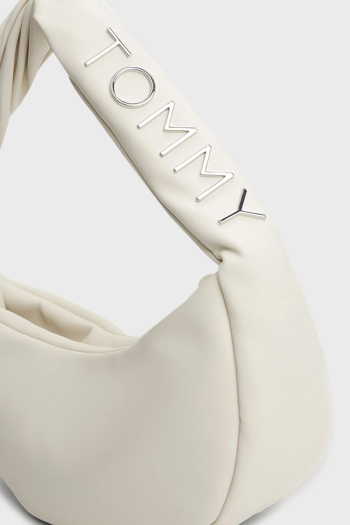 Tommy Jeans Logolu Omuz Askılı Bayan Çanta AW0AW16259 ACG BEJ - 5