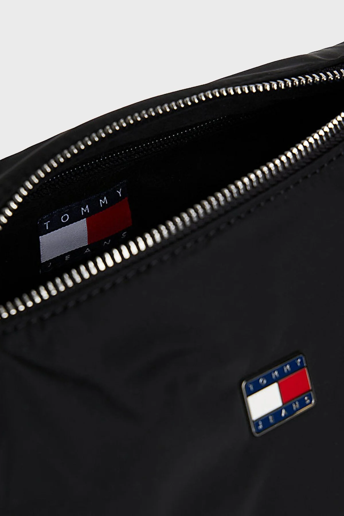 Tommy Jeans Logolu Omuz Askılı Bayan Çanta AW0AW17886 BDS SİYAH - 4