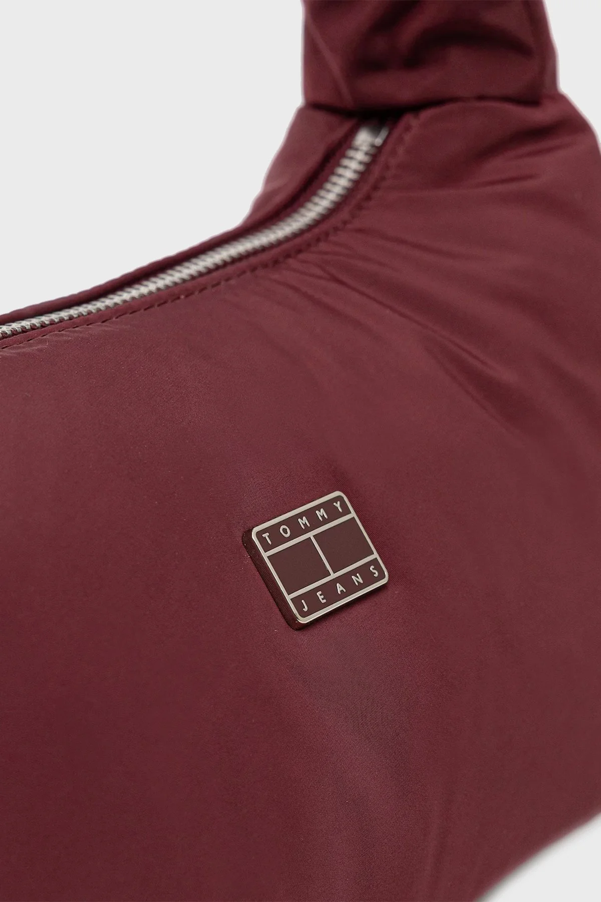 Tommy Jeans Logolu Omuz Askılı Bayan Çanta AW0AW17886 XIU KIRMIZI - 4