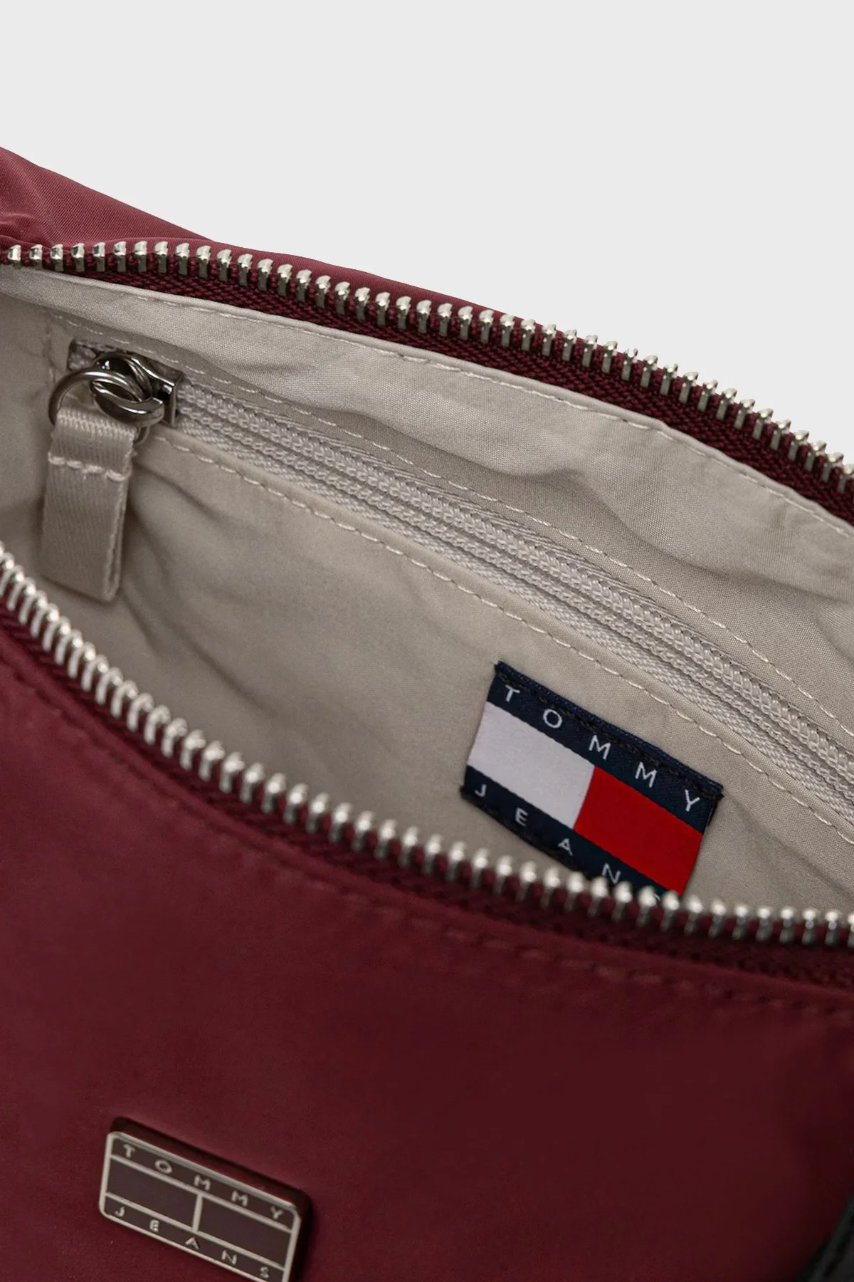 Tommy Jeans Logolu Omuz Askılı Bayan Çanta AW0AW17886 XIU KIRMIZI - 5