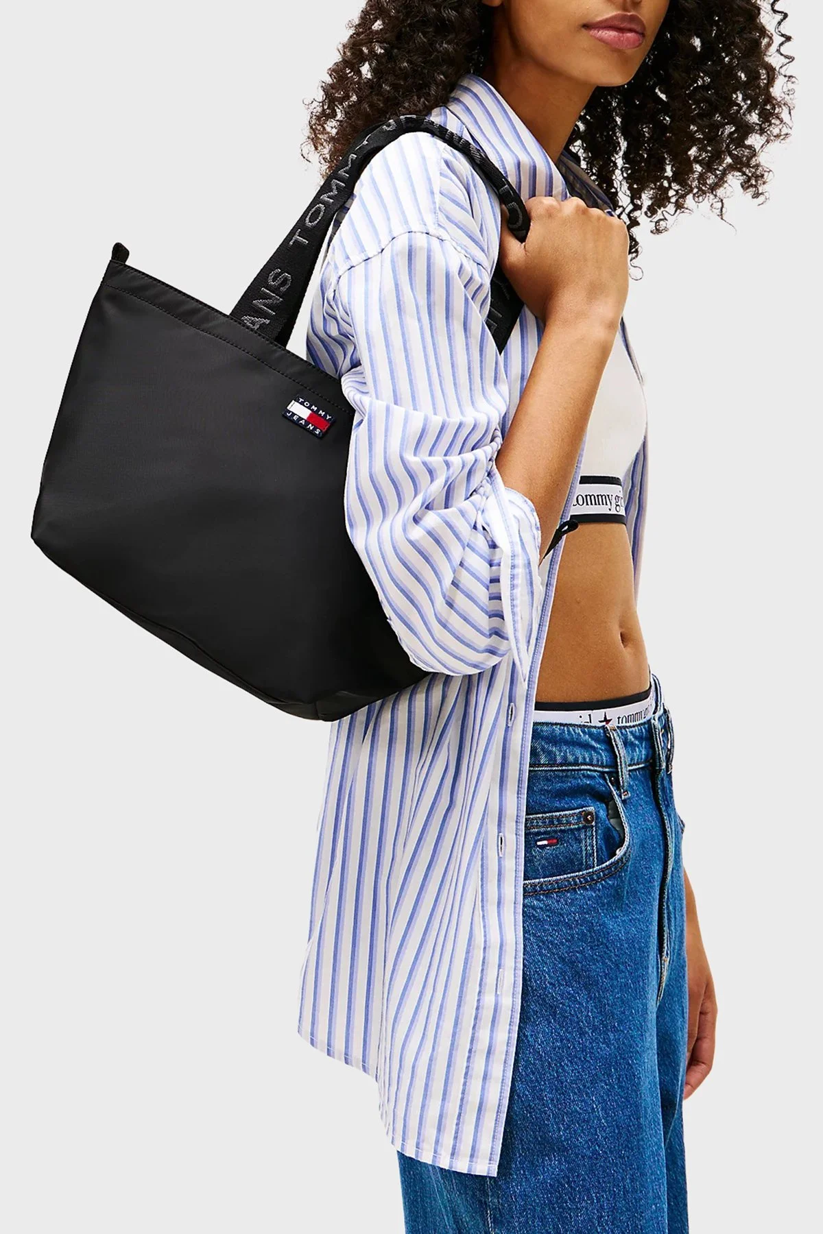 Tommy Jeans Logolu Omuz Askılı Bayan Çanta AW0AW17890 BDS SİYAH - 2