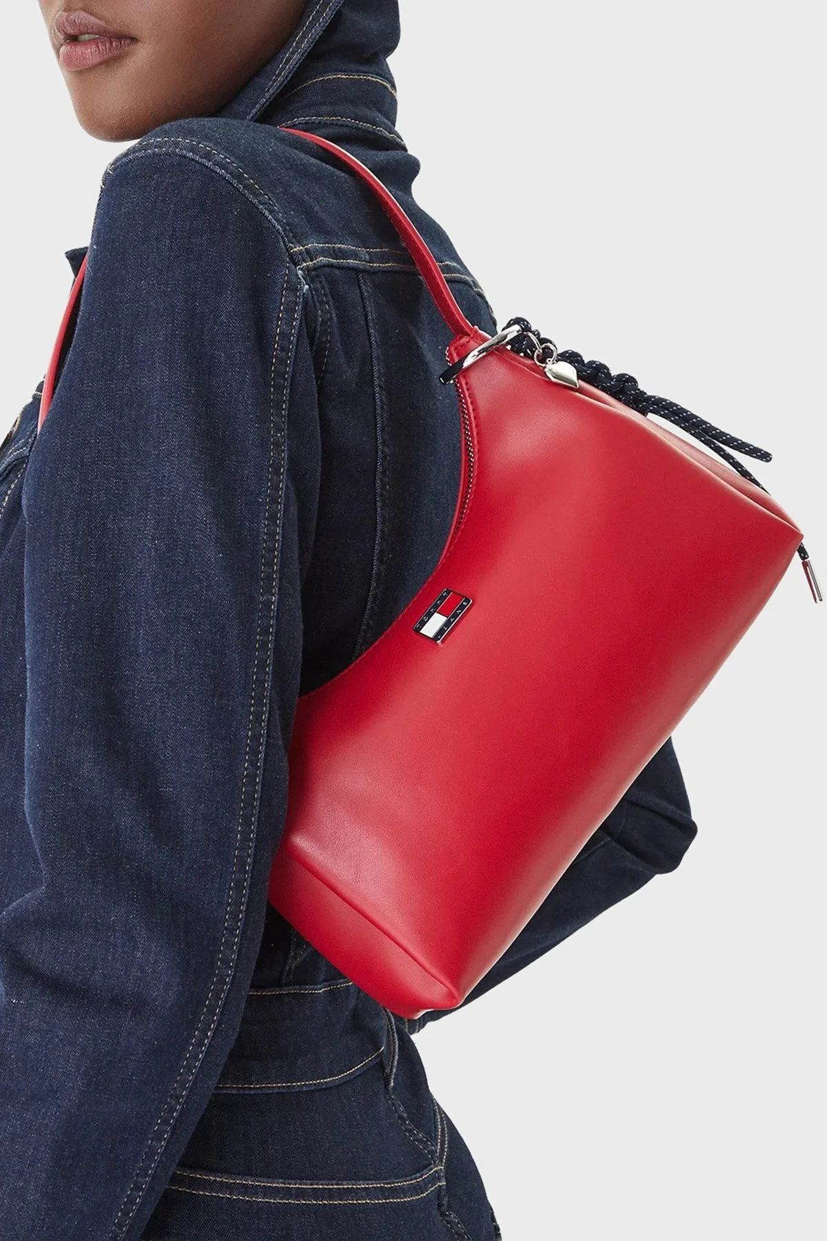 Tommy Jeans Logolu Omuz Askılı Kadın Çanta AW0AW18458 XLE KIRMIZI - 2