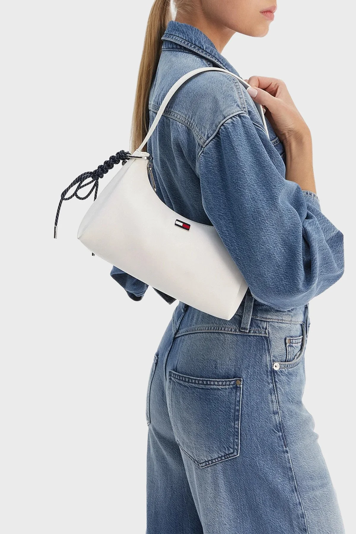 Tommy Jeans Logolu Omuz Askılı Kadın Çanta AW0AW18458 YBL BEYAZ - 2