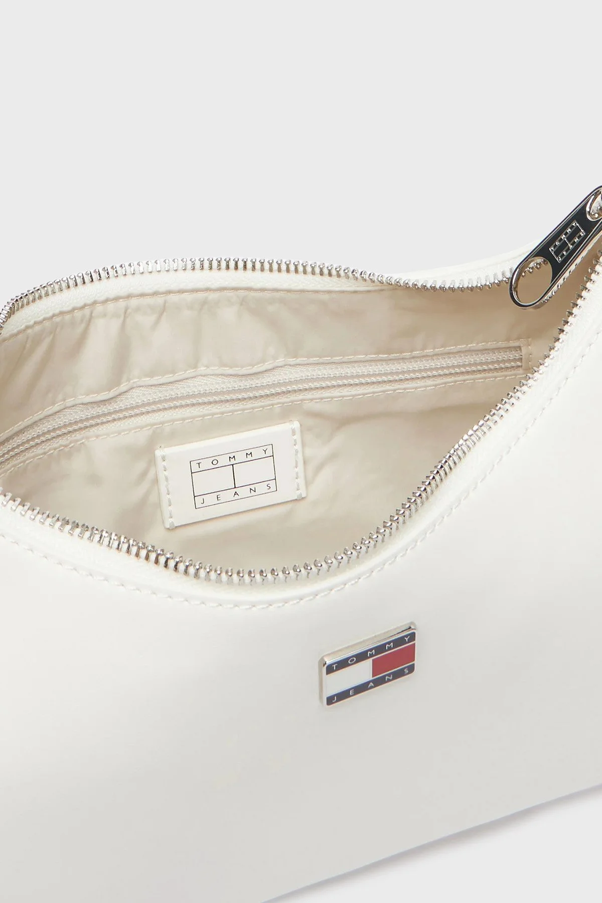 Tommy Jeans Logolu Omuz Askılı Kadın Çanta AW0AW18458 YBL BEYAZ - 5