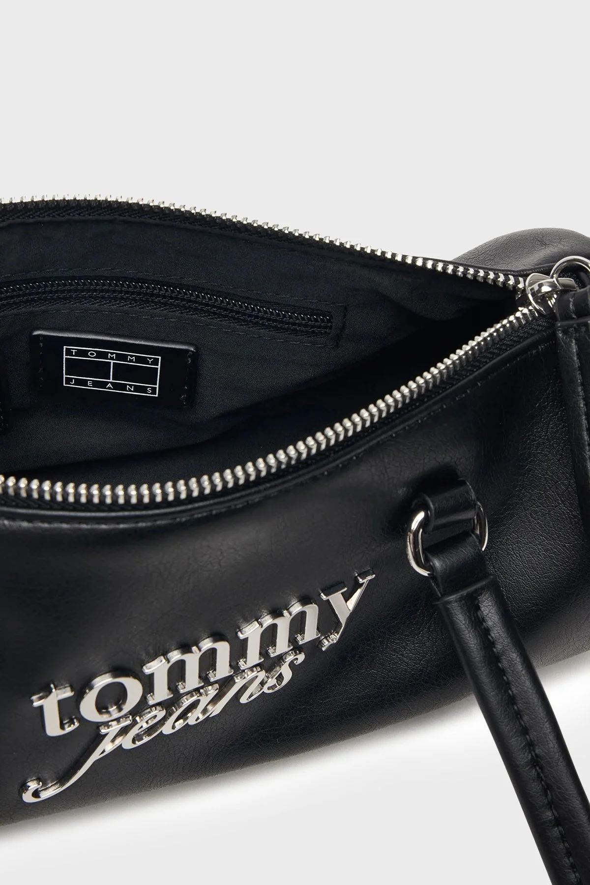 Tommy Jeans Logolu Omuz Askılı Kadın Çanta AW0AW19055 BDS Siyah - 5