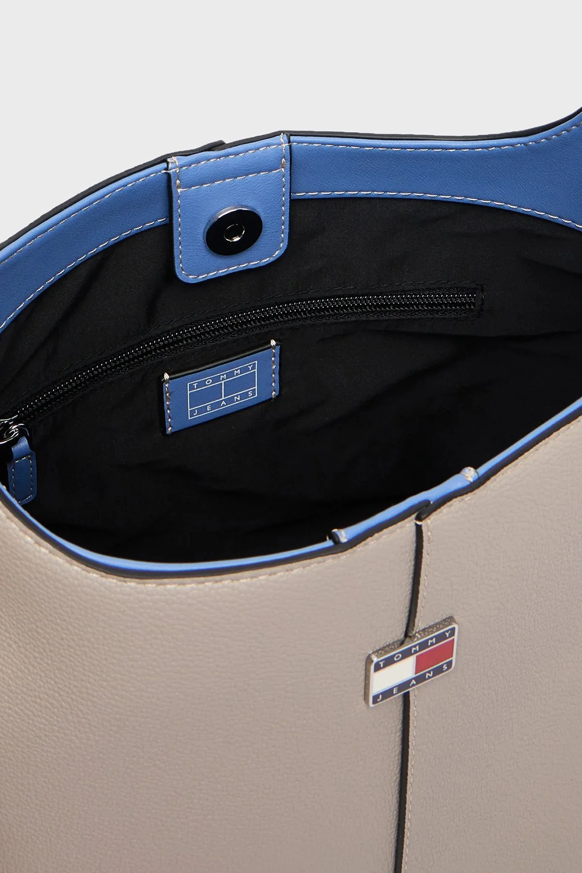 Tommy Jeans Logolu Omuz Askılı Kadın Çanta AW0AW19062 PKE Gri - 6