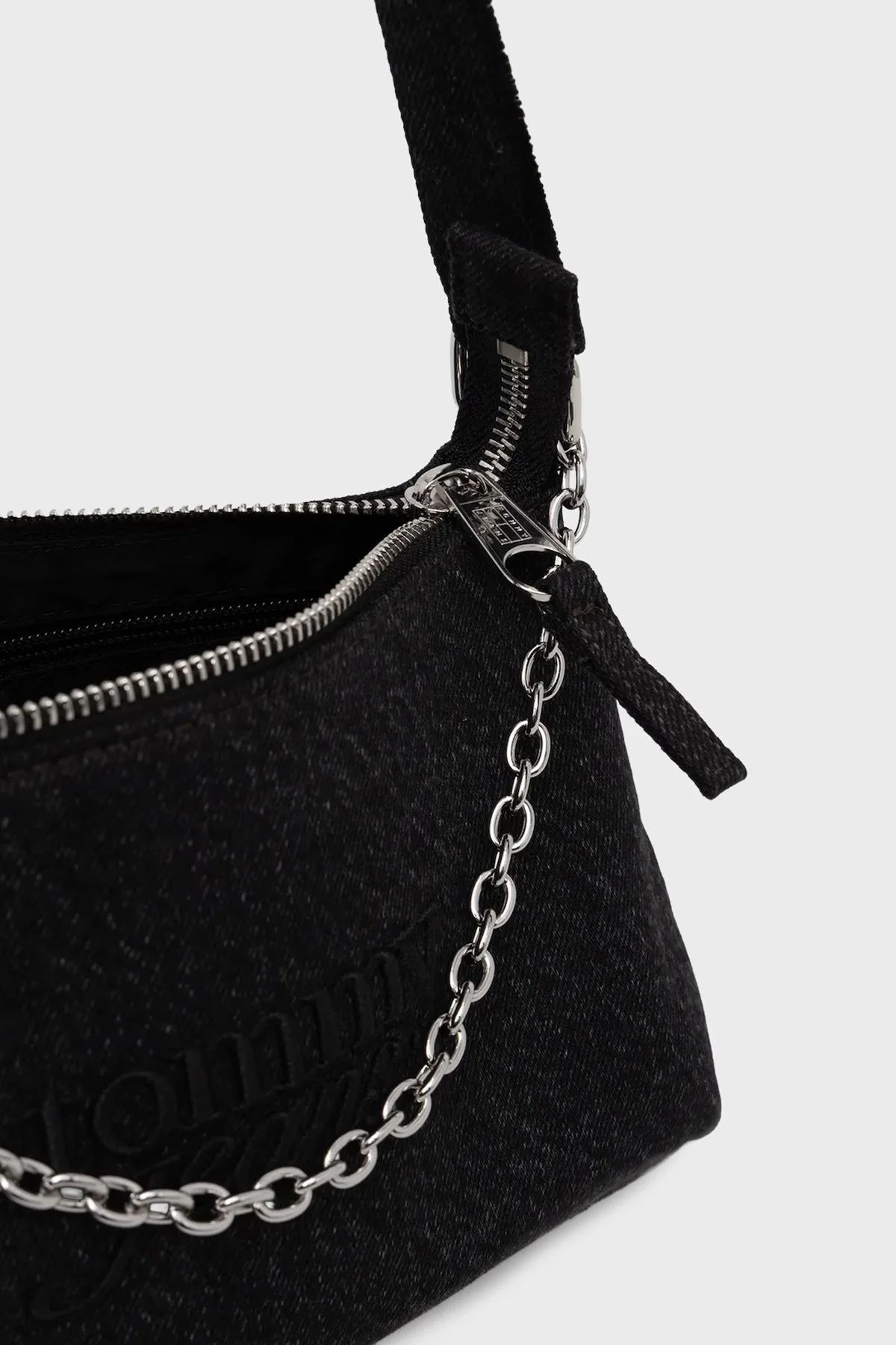 Tommy Jeans Logolu Omuz Askılı Zincir Detaylı Denim Kadın Çanta AW0AW18083 1BZ SİYAH - 5