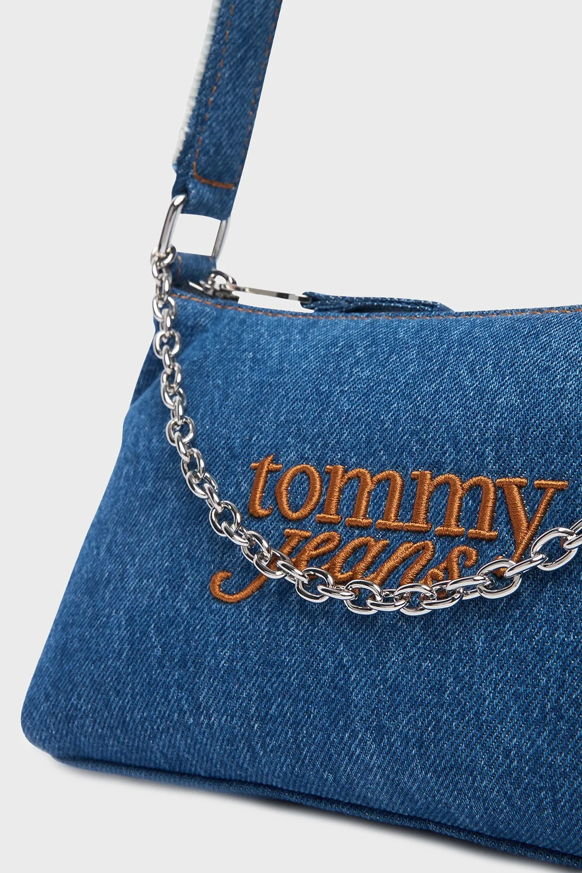 Tommy Jeans Logolu Omuz Askılı Zincir Detaylı Denim Kadın Çanta AW0AW18575 1A7 MAVİ - 5