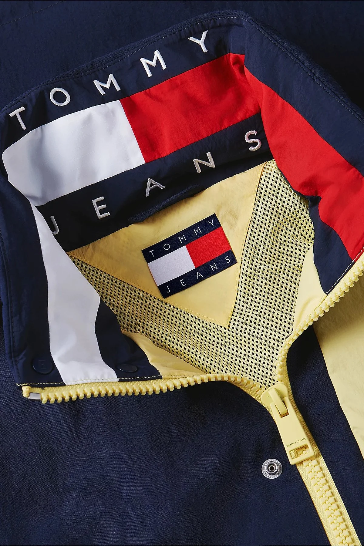 Tommy Jeans Logolu Oversize Su İtici Saklanabilir Kapüşonlu Erkek Mont DM0DM23225 C1G Lacivert - 7