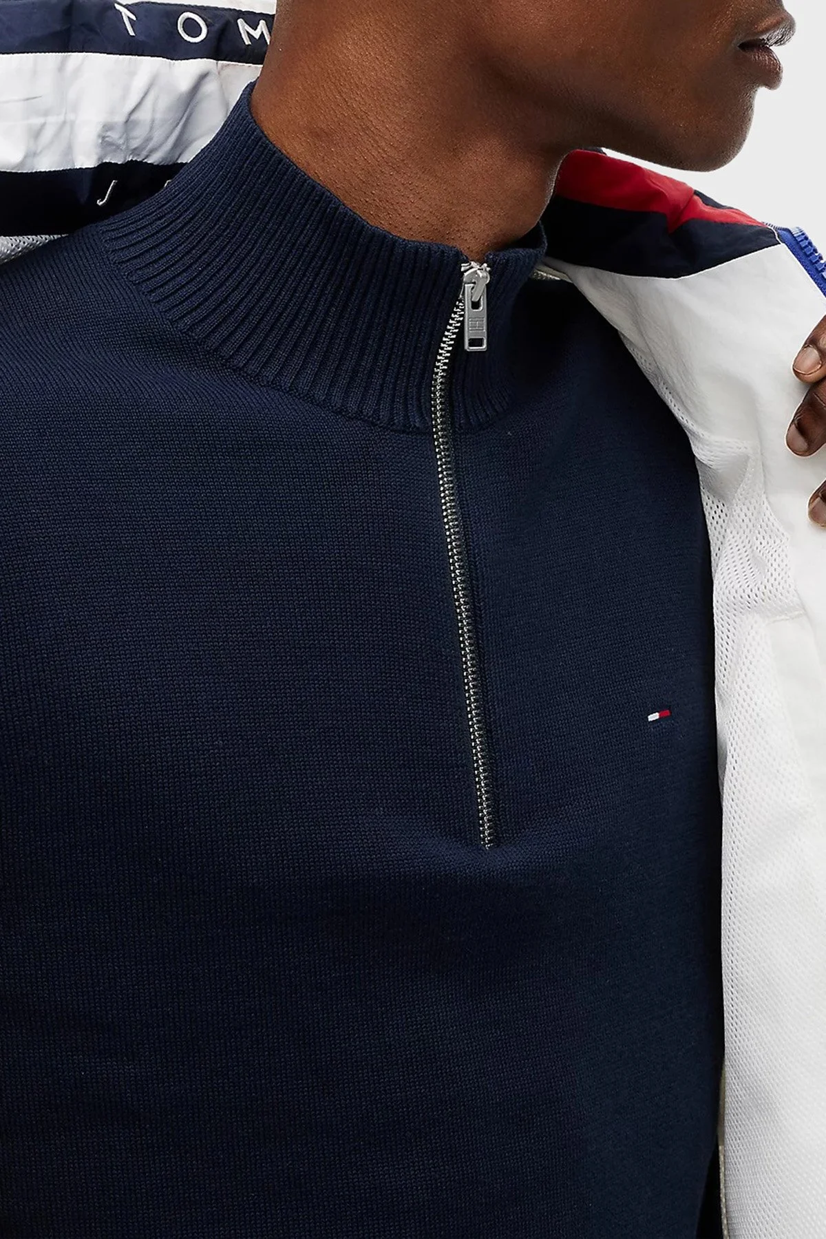 Tommy Jeans Logolu Oversize Su İtici Saklanabilir Kapüşonlu Erkek Mont DM0DM23225 YBL Beyaz - 5
