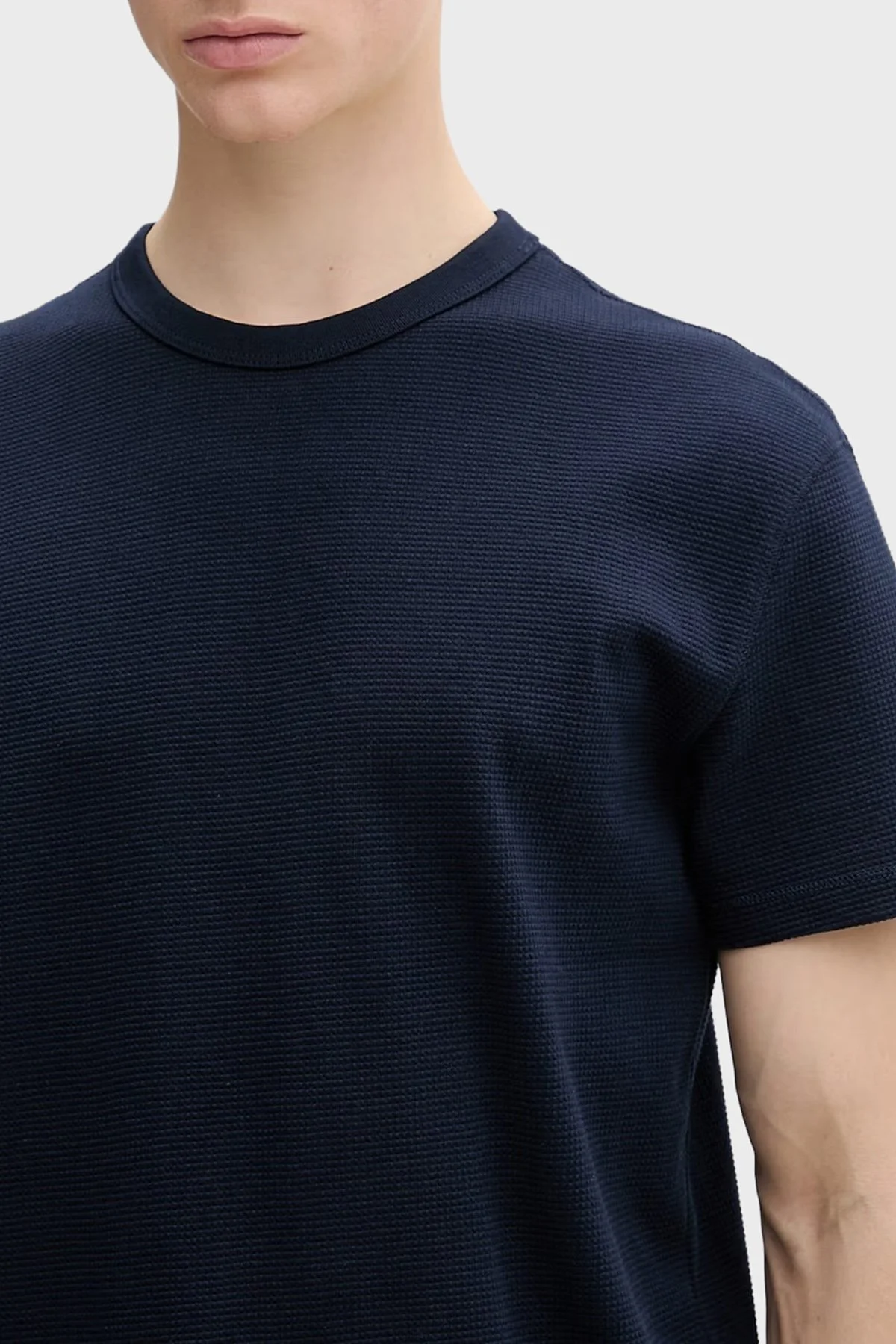 Tommy Jeans Logolu Pamuk Karışımlı Bisiklet Yaka Erkek T Shirt DM0DM22529 C1G LACİVERT - 4