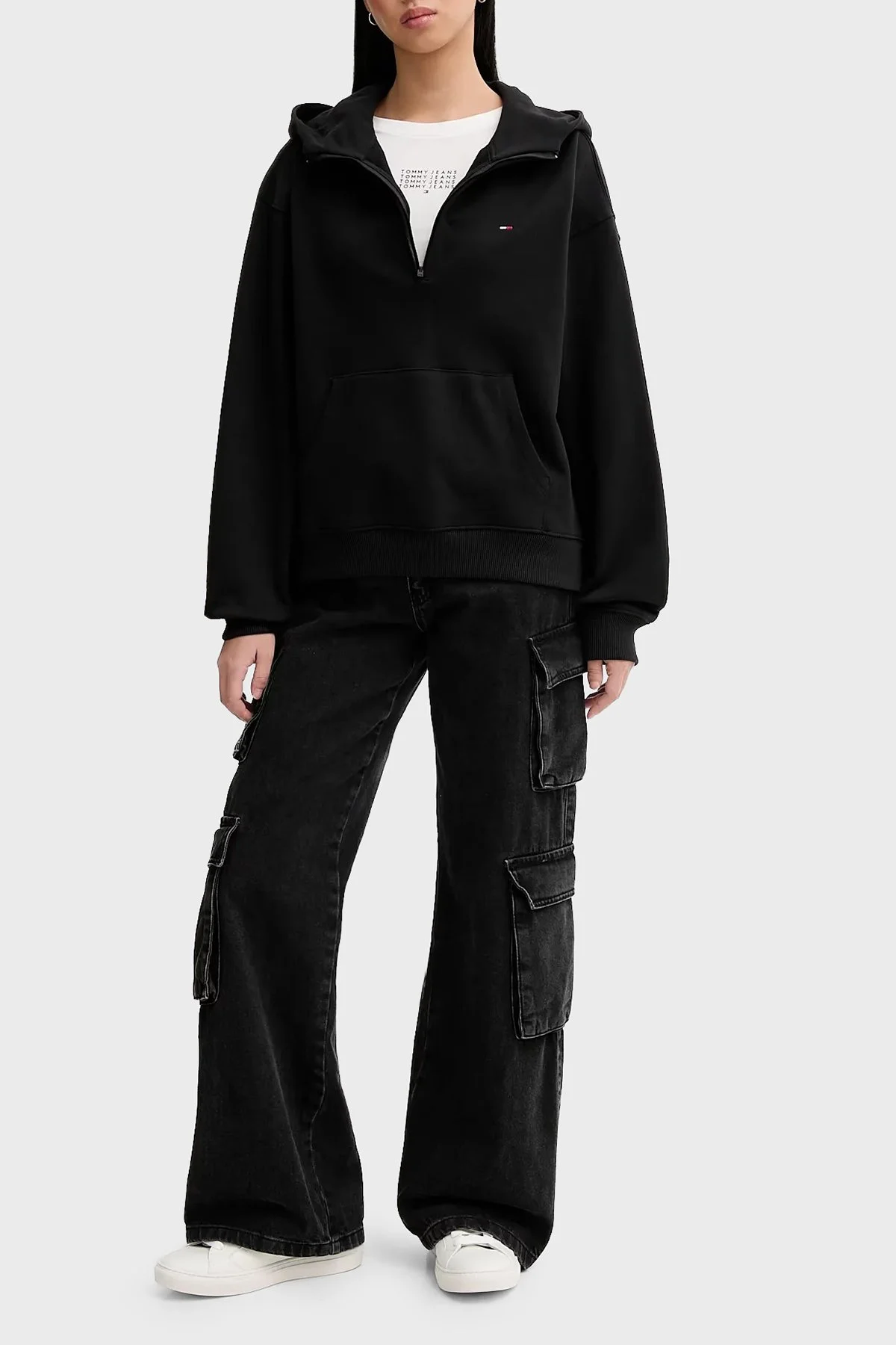 Tommy Jeans Logolu Pamuklu Bisiklet Yaka Kadın T Shirt DW0DW21841 YBL BEYAZ - 2