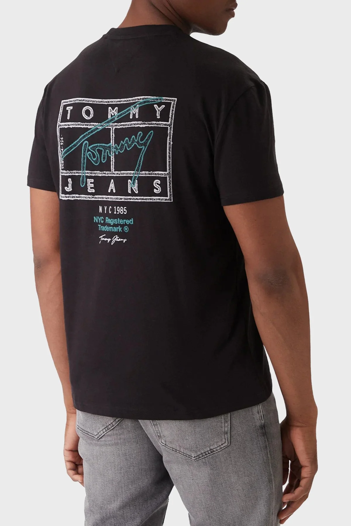Tommy Jeans Logolu Pamuklu Regular Fit Bisiklet Yaka Erkek T Shirt DM0DM22319 BDS SİYAH - 3