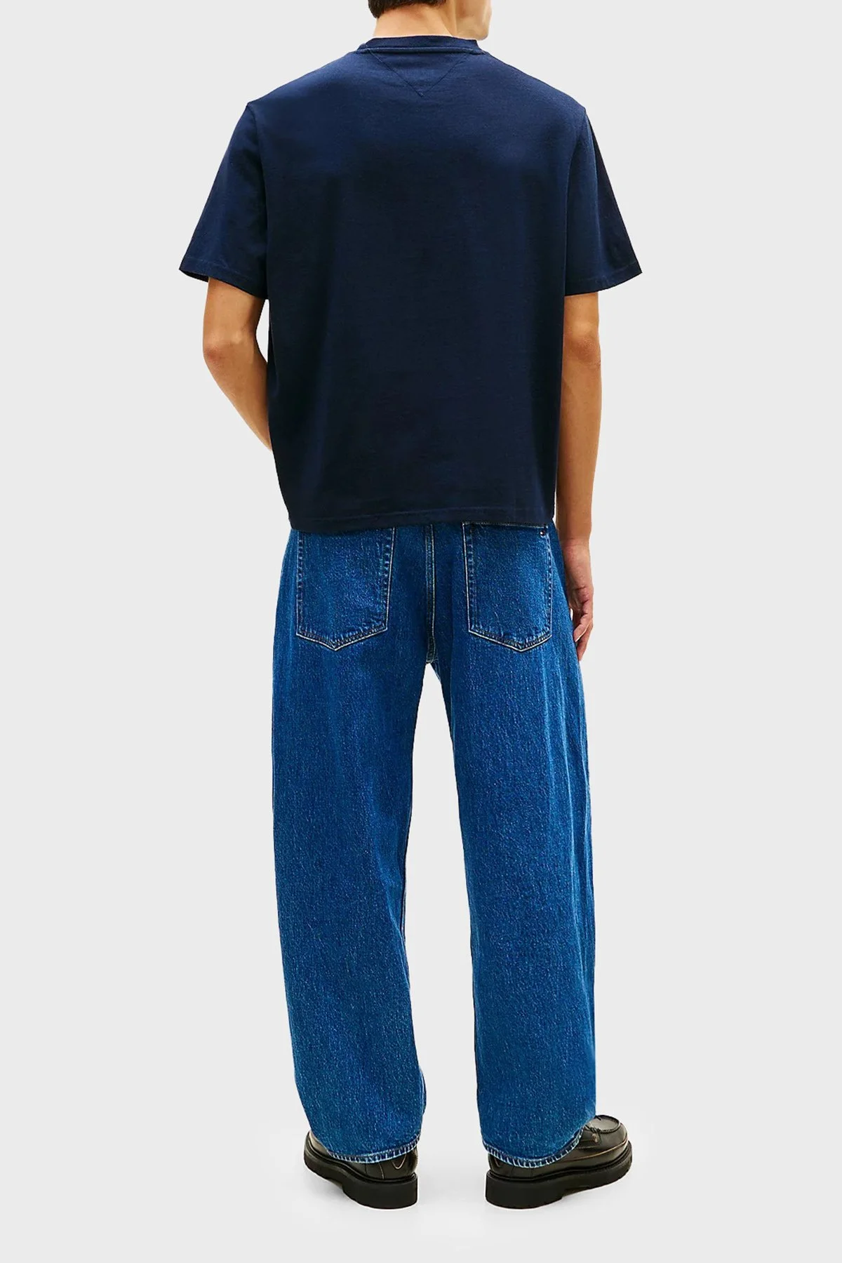 Tommy Jeans Logolu Pamuklu Regular Fit Bisiklet Yaka Erkek T Shirt DM0DM22546 C1G LACİVERT - 3