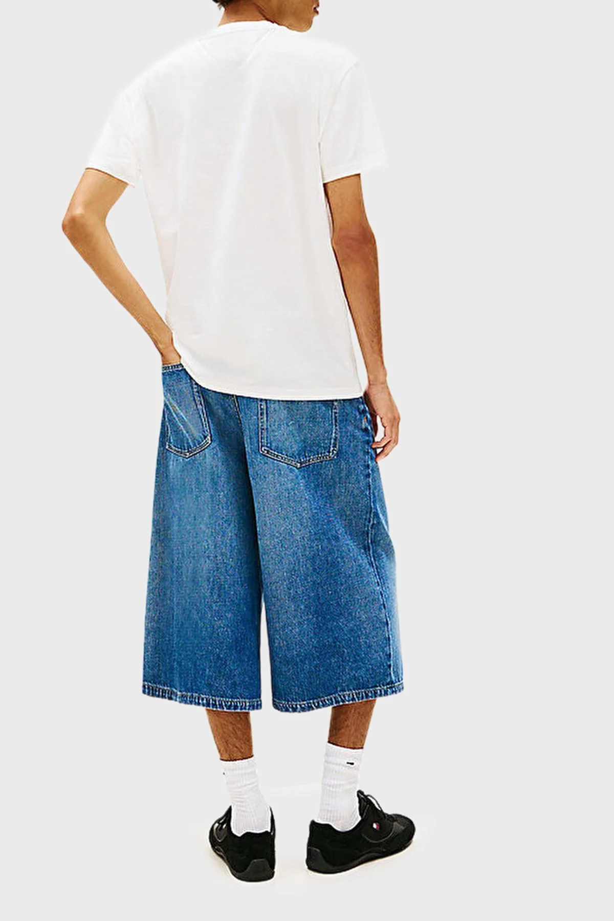 Tommy Jeans Logolu Pamuklu Regular Fit Bisiklet Yaka Erkek T Shirt DM0DM22551 YBL BEYAZ - 3