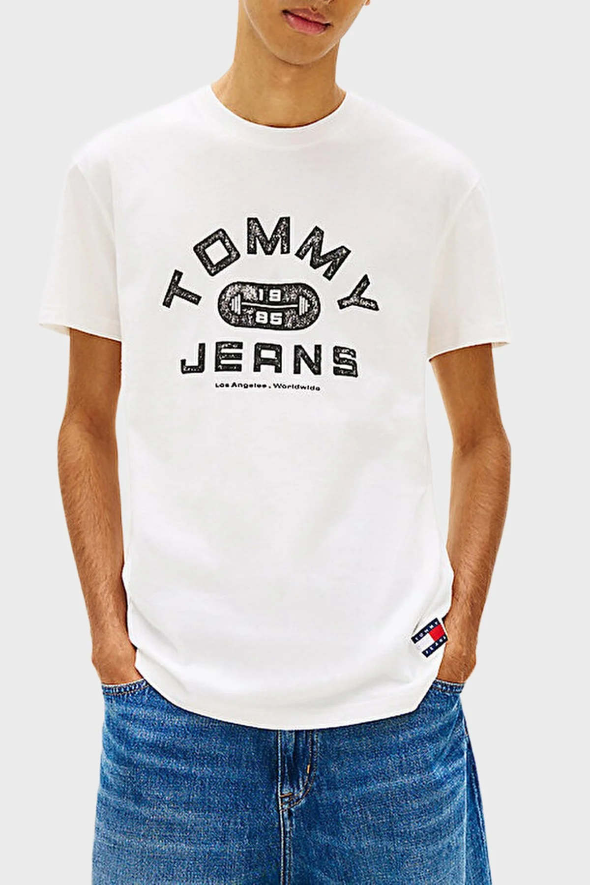Tommy Jeans Logolu Pamuklu Regular Fit Bisiklet Yaka Erkek T Shirt DM0DM22551 YBL BEYAZ - 4