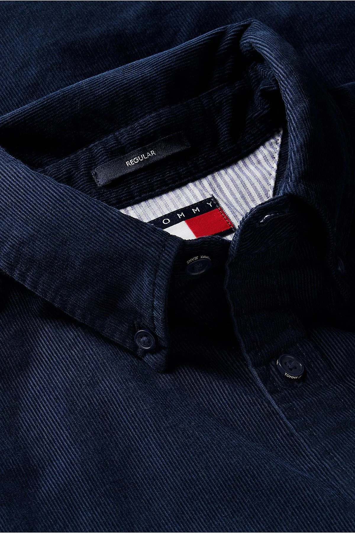 Tommy Jeans Logolu Pamuklu Regular Fit Düğmeli Yaka Erkek Gömlek DM0DM23517 C1G Lacivert - 5