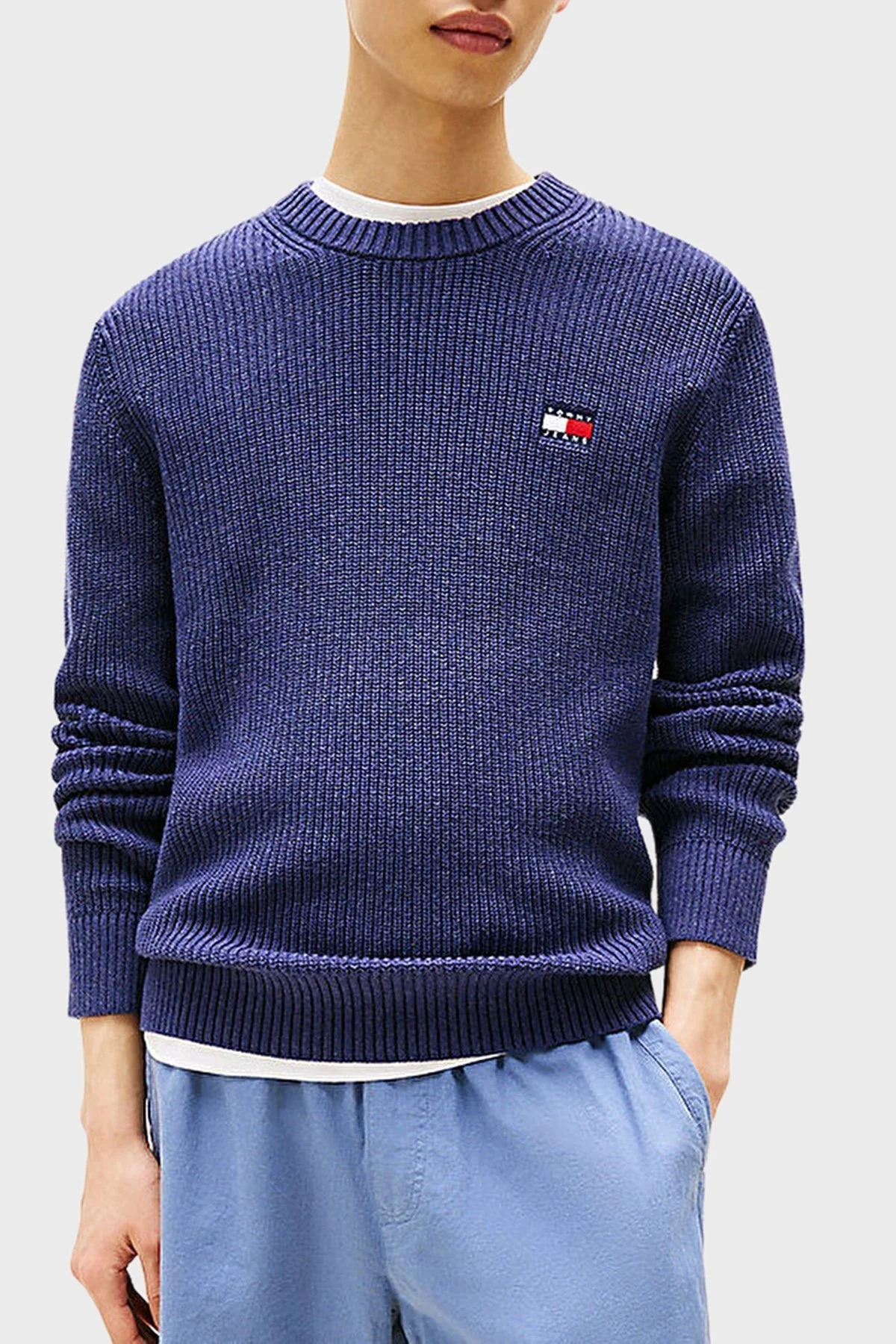 Tommy Jeans Logolu Pamuklu Slim Fit Bisiklet Yaka Örgü Erkek Kazak DM0DM21652 DSE LACİVERT - 1