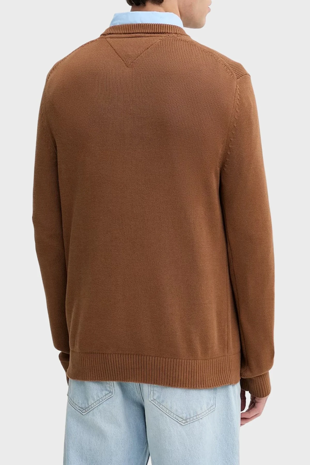 Tommy Jeans Logolu Pamuklu Slim Fit Bisiklet Yaka Örme Erkek Kazak DM0DM21787 GVP KAHVE - 2