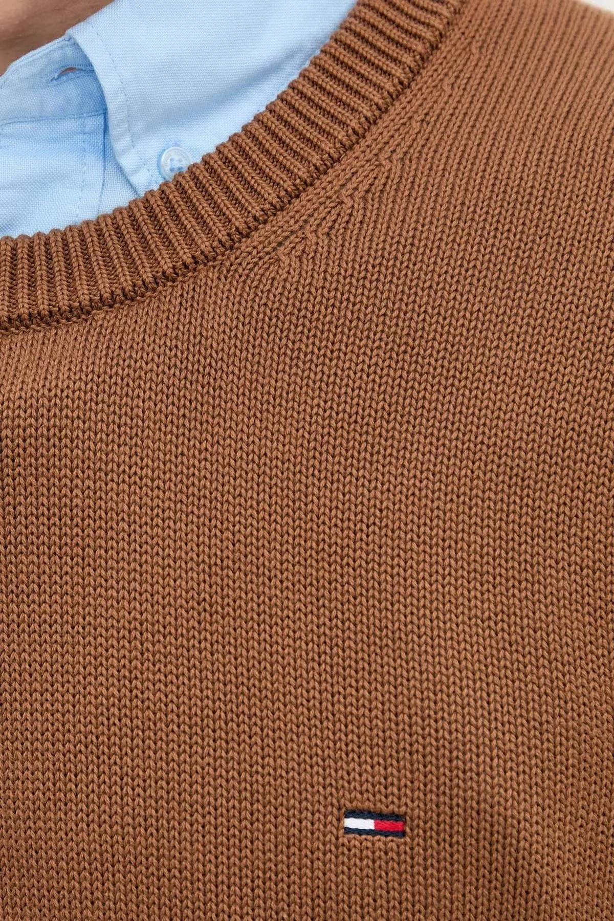 Tommy Jeans Logolu Pamuklu Slim Fit Bisiklet Yaka Örme Erkek Kazak DM0DM21787 GVP KAHVE - 4