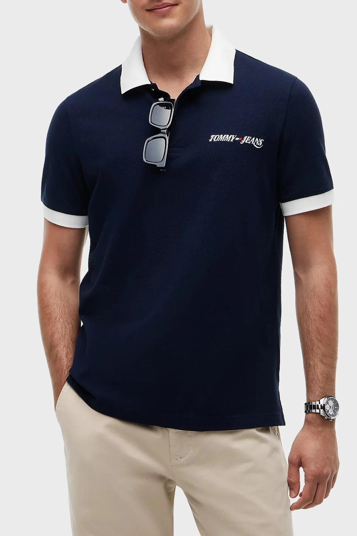 Tommy Jeans Logolu Pamuklu Standart Fit Düğmeli Erkek Polo Yaka T Shirt DM0DM23036 C1G LACİVERT - 1
