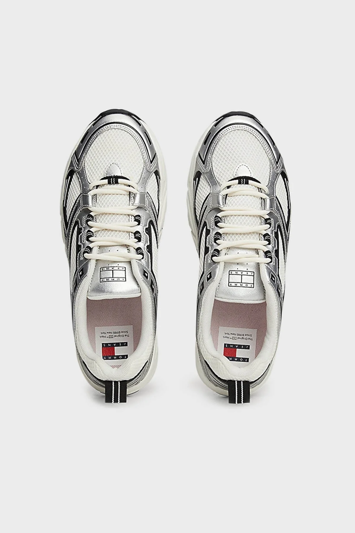 Tommy Jeans Logolu Parlak Görünümlü Sneaker Erkek Ayakkabı EM0EM01509 BDS SİYAH - 11