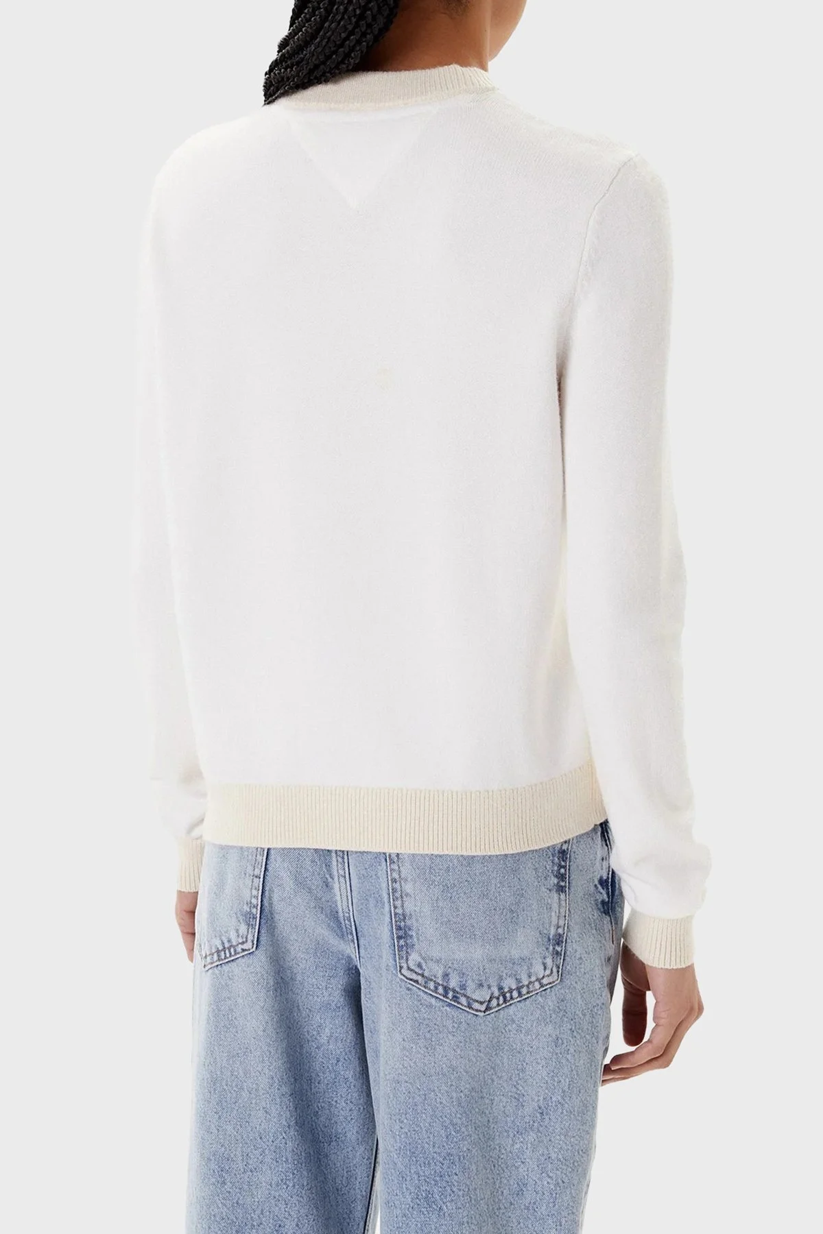 Tommy Jeans Logolu Regular Fit Bisiklet Yaka Bayan Kazak DW0DW20970 YBL BEYAZ - 3