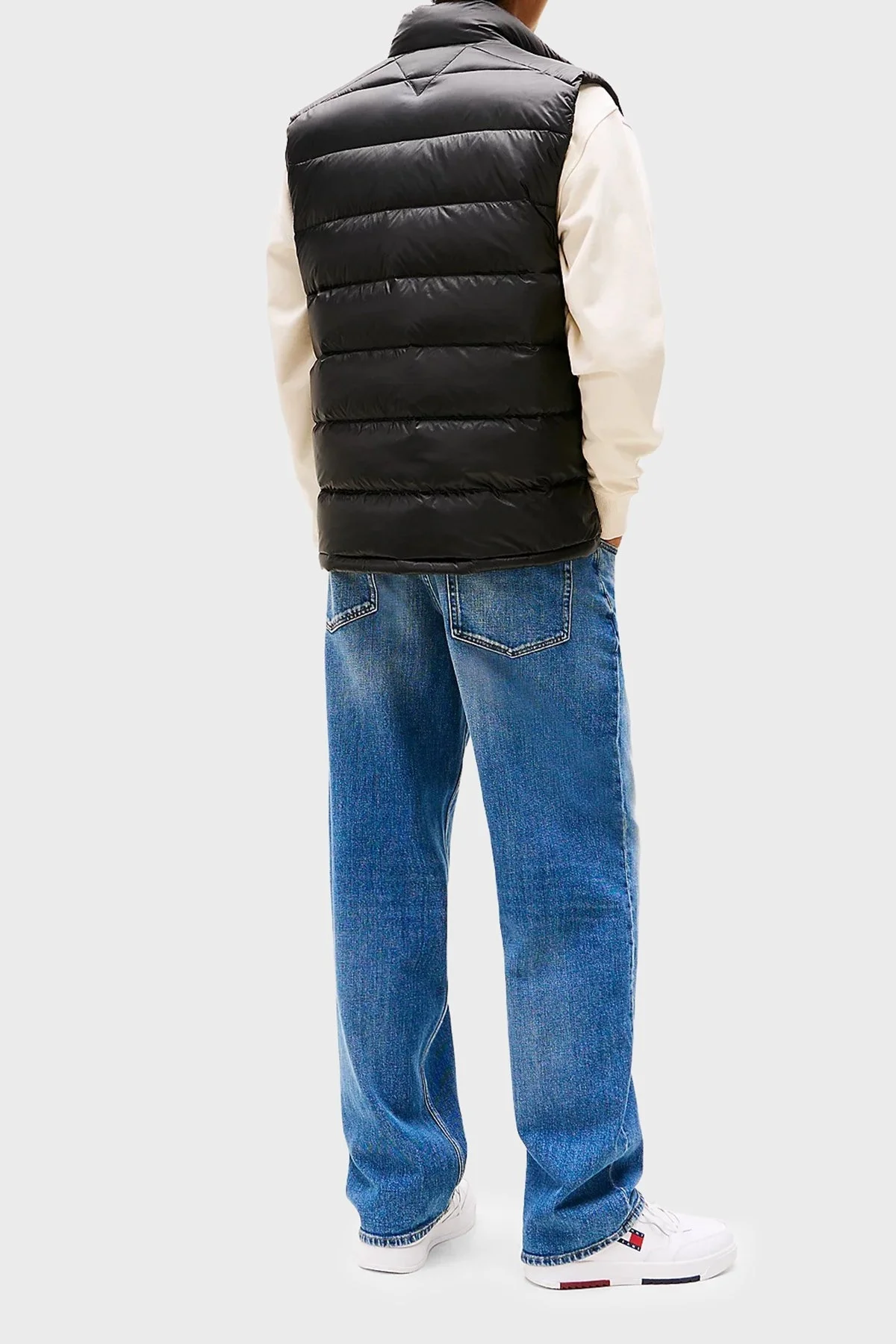 Tommy Jeans Logolu Regular Fit Dik Yaka Kapitoneli Erkek Yelek DM0DM21777 BDS SİYAH - 3