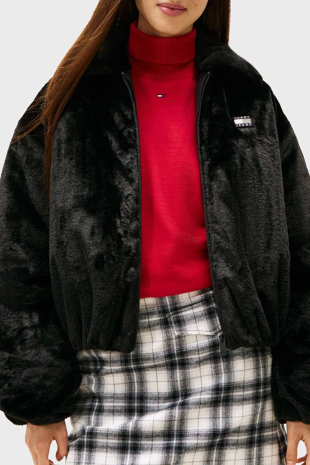 Tommy Jeans Logolu Relaxed Fit Ceket Yaka Yumuşak Dokulu Bayan Mont DW0DW21669 BDS SİYAH - 1