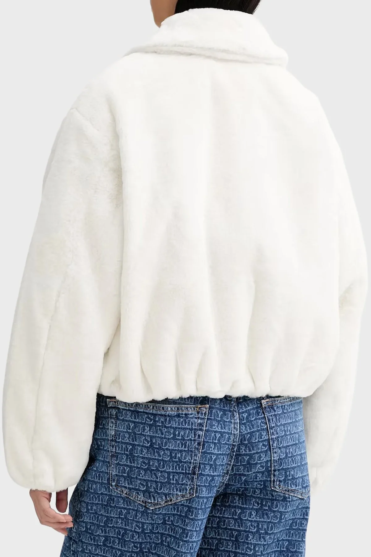 Tommy Jeans Logolu Relaxed Fit Ceket Yaka Yumuşak Dokulu Bayan Mont DW0DW21669 YBH BEYAZ - 3