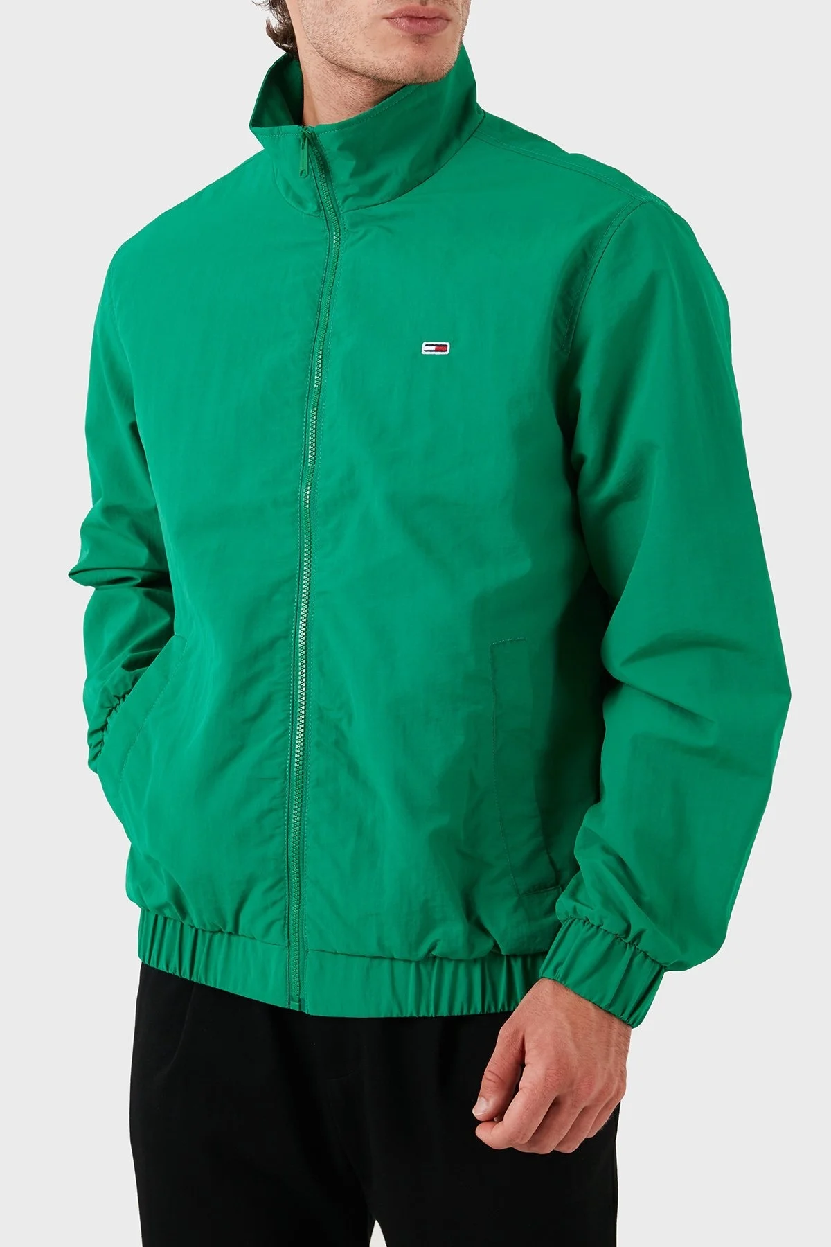 Tommy Jeans Logolu Relaxed Fit Erkek Rüzgarlık DM0DM17982 L30 YEŞİL - 1