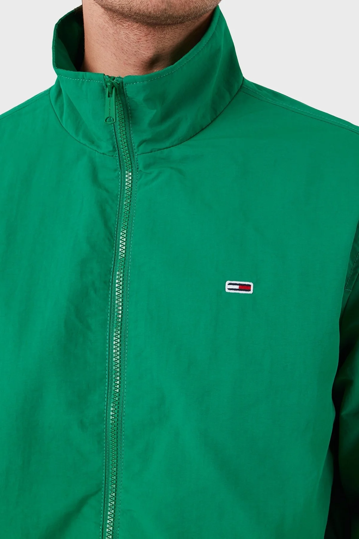 Tommy Jeans Logolu Relaxed Fit Erkek Rüzgarlık DM0DM17982 L30 YEŞİL - 5