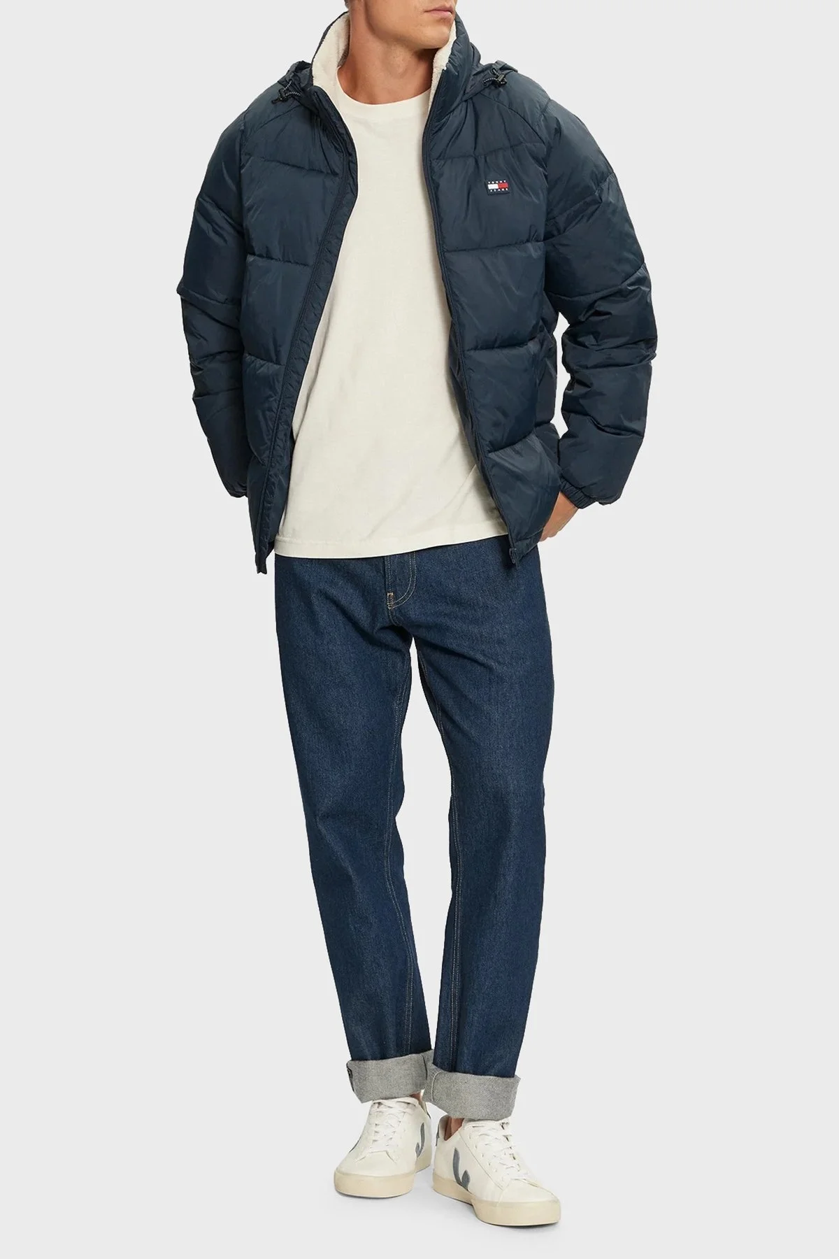 Tommy Jeans Logolu Relaxed Fit Kapüşonlu Şişme Erkek Mont DM0DM20003 C1G LACİVERT - 3