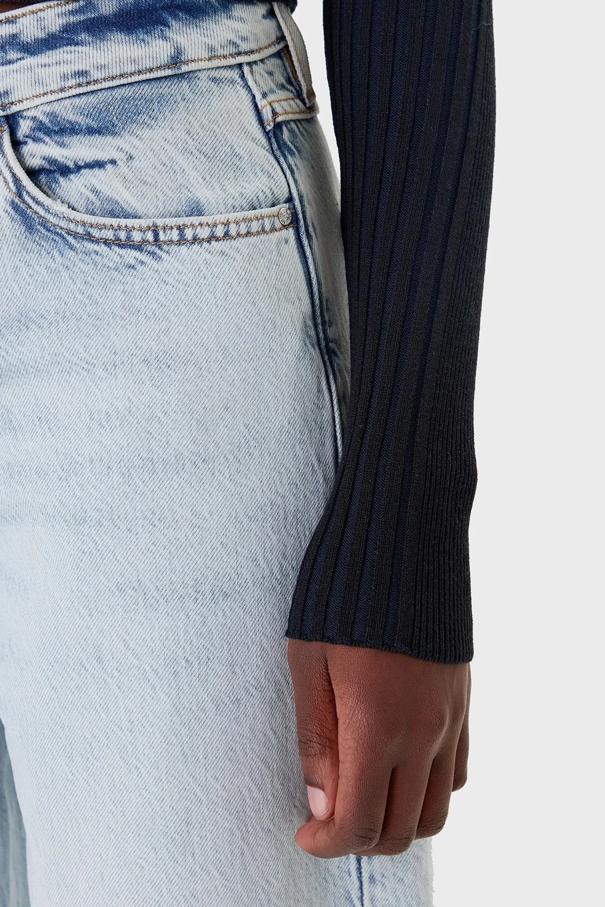 Tommy Jeans Logolu Slim Fit Kapüşonlu Ribana Örgülü Crop Bayan Sweat DW0DW20974 BDS SİYAH - 5