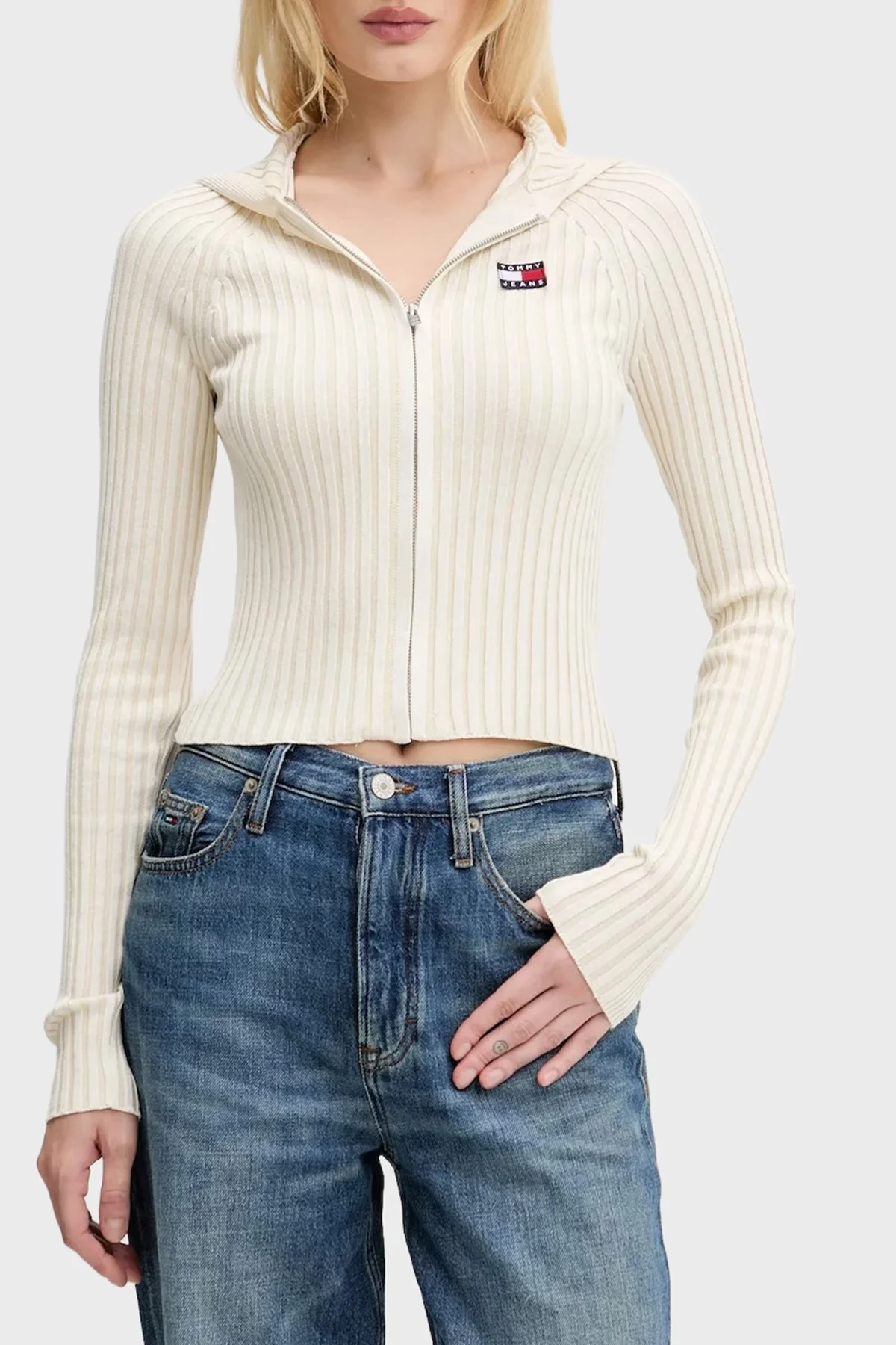 Tommy Jeans Logolu Slim Fit Kapüşonlu Ribana Örgülü Crop Bayan Sweat DW0DW20974 YBL BEYAZ - 1