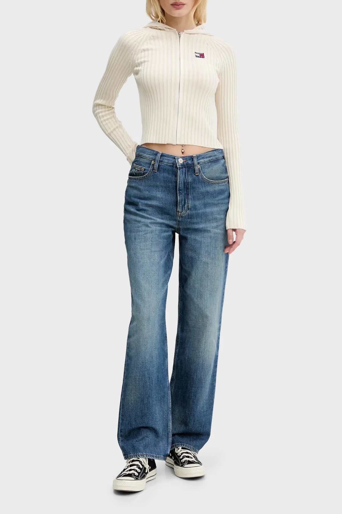 Tommy Jeans Logolu Slim Fit Kapüşonlu Ribana Örgülü Crop Sweat Kadın Kazak DW0DW20974 YBH Beyaz - 2