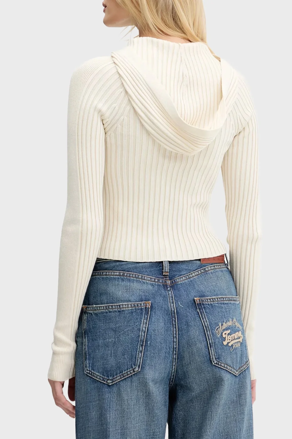 Tommy Jeans Logolu Slim Fit Kapüşonlu Ribana Örgülü Crop Sweat Kadın Kazak DW0DW20974 YBH Beyaz - 3