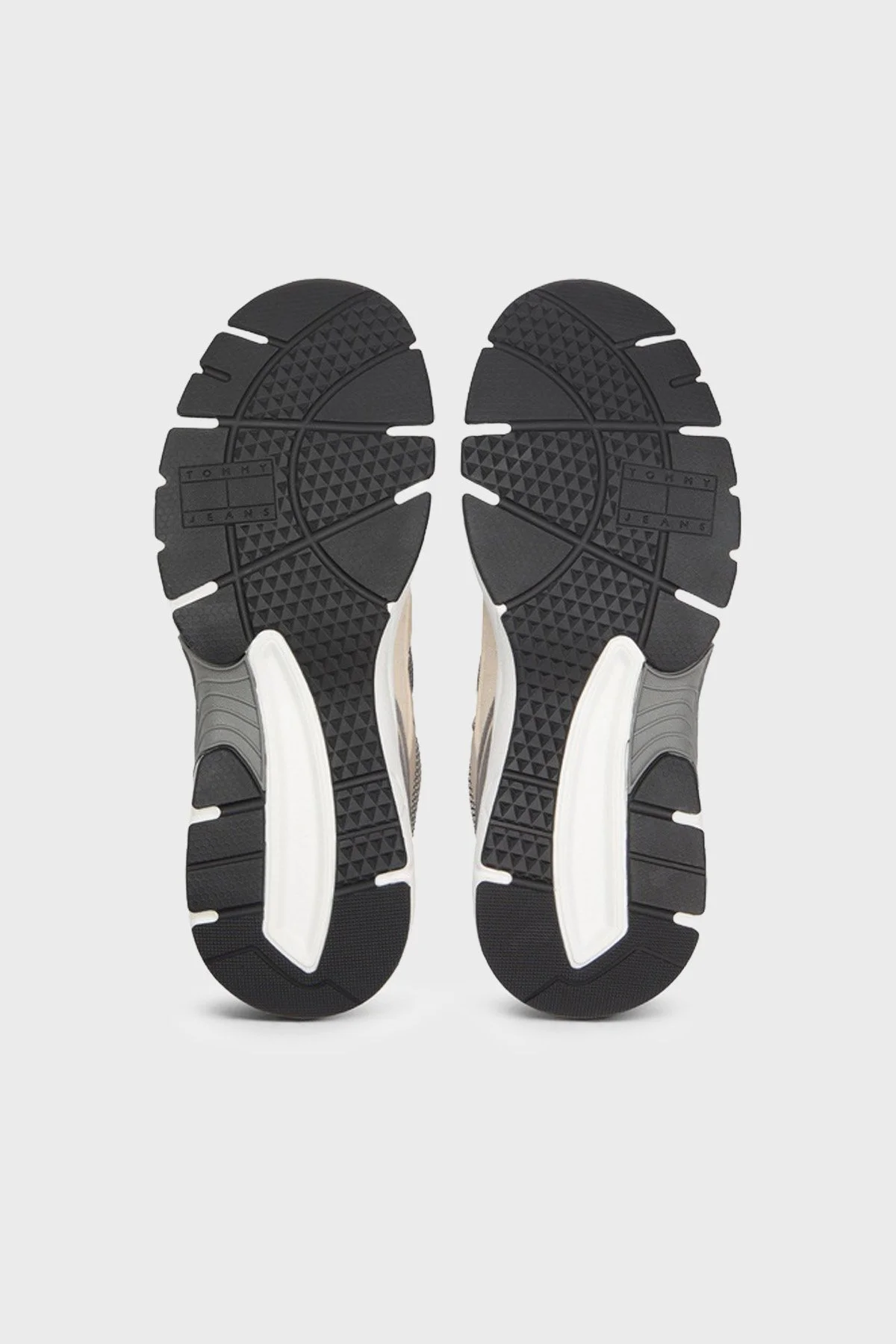 Tommy Jeans Logolu Sneaker Erkek Ayakkabı EM0EM01665 0GG GRİ-BEJ - 5