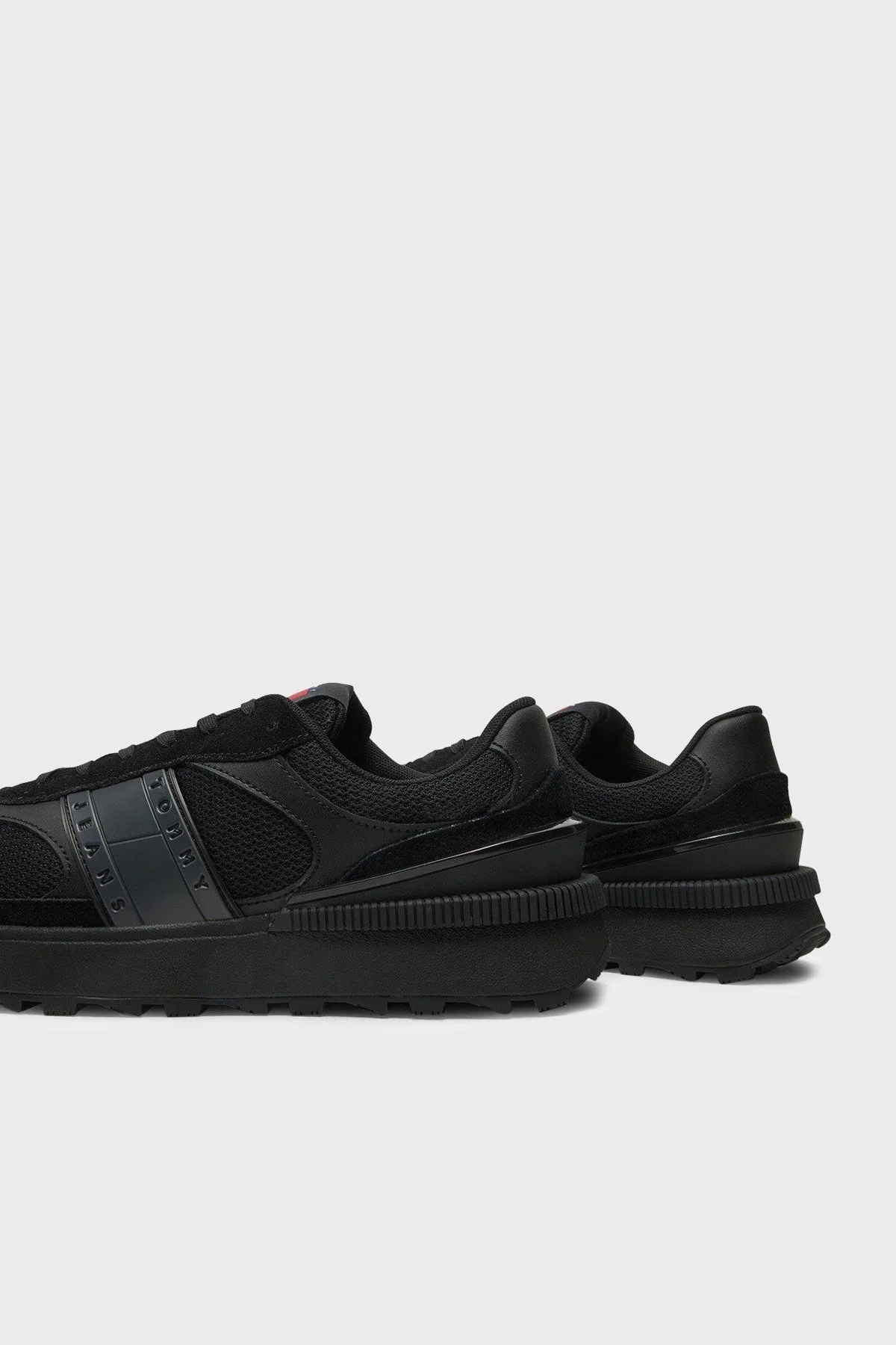Tommy Jeans Logolu Süet Detaylı Kalın Tırtıklı Taban Sneaker Erkek Ayakkabı EM0EM01537 BDS SİYAH - 5