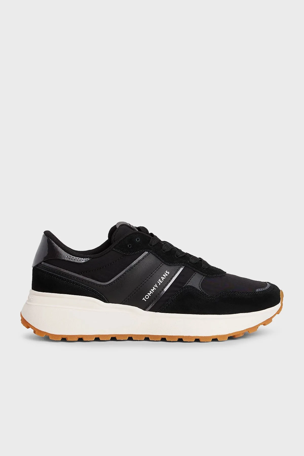 Tommy Jeans Logolu Süet Sneaker Kadın Ayakkabı EN0EN02861 BDS SİYAH - 1
