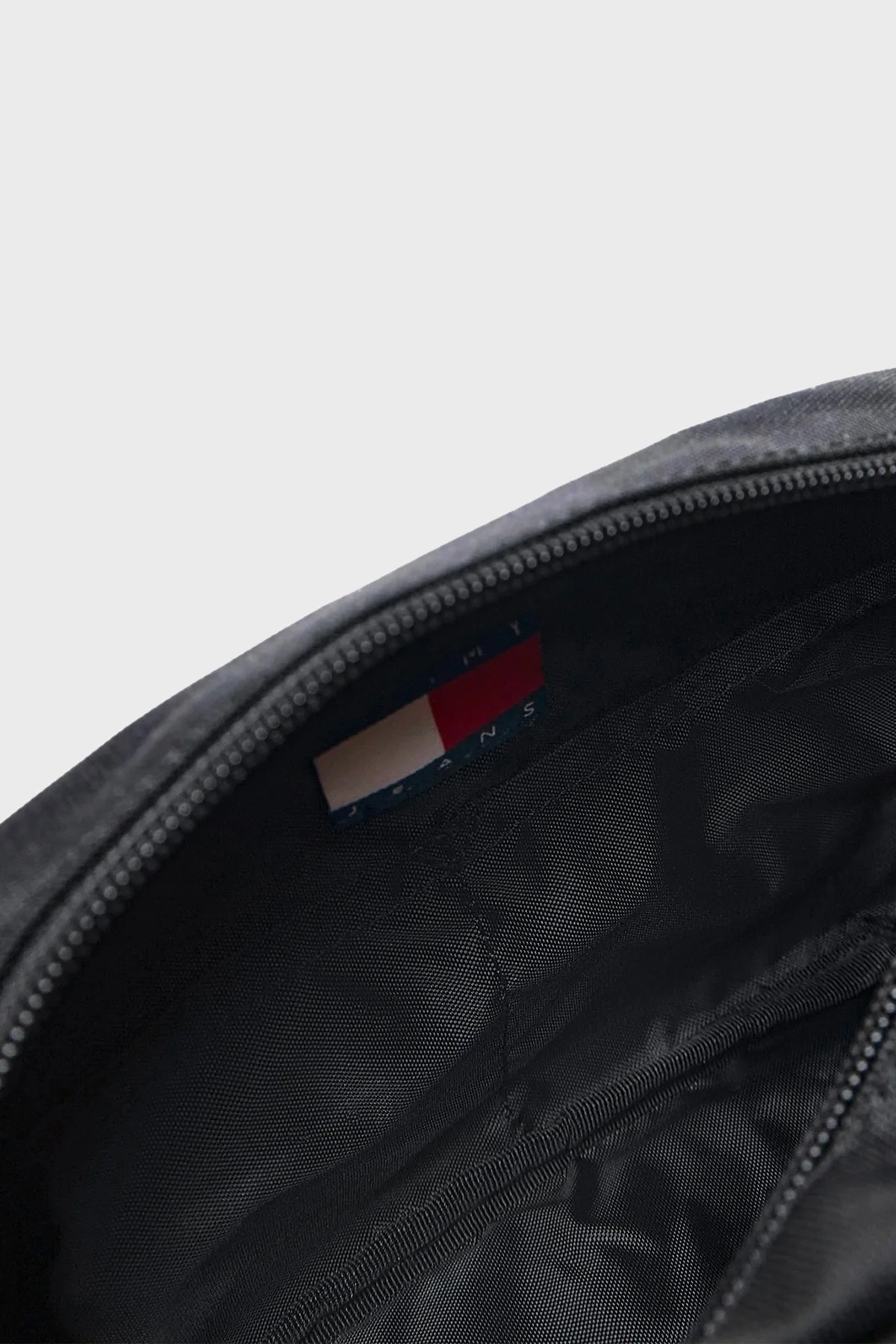 Tommy Jeans Logolu Tek Saplı Aksesuar Erkek Çanta AM0AM13537 BDS SİYAH - 4