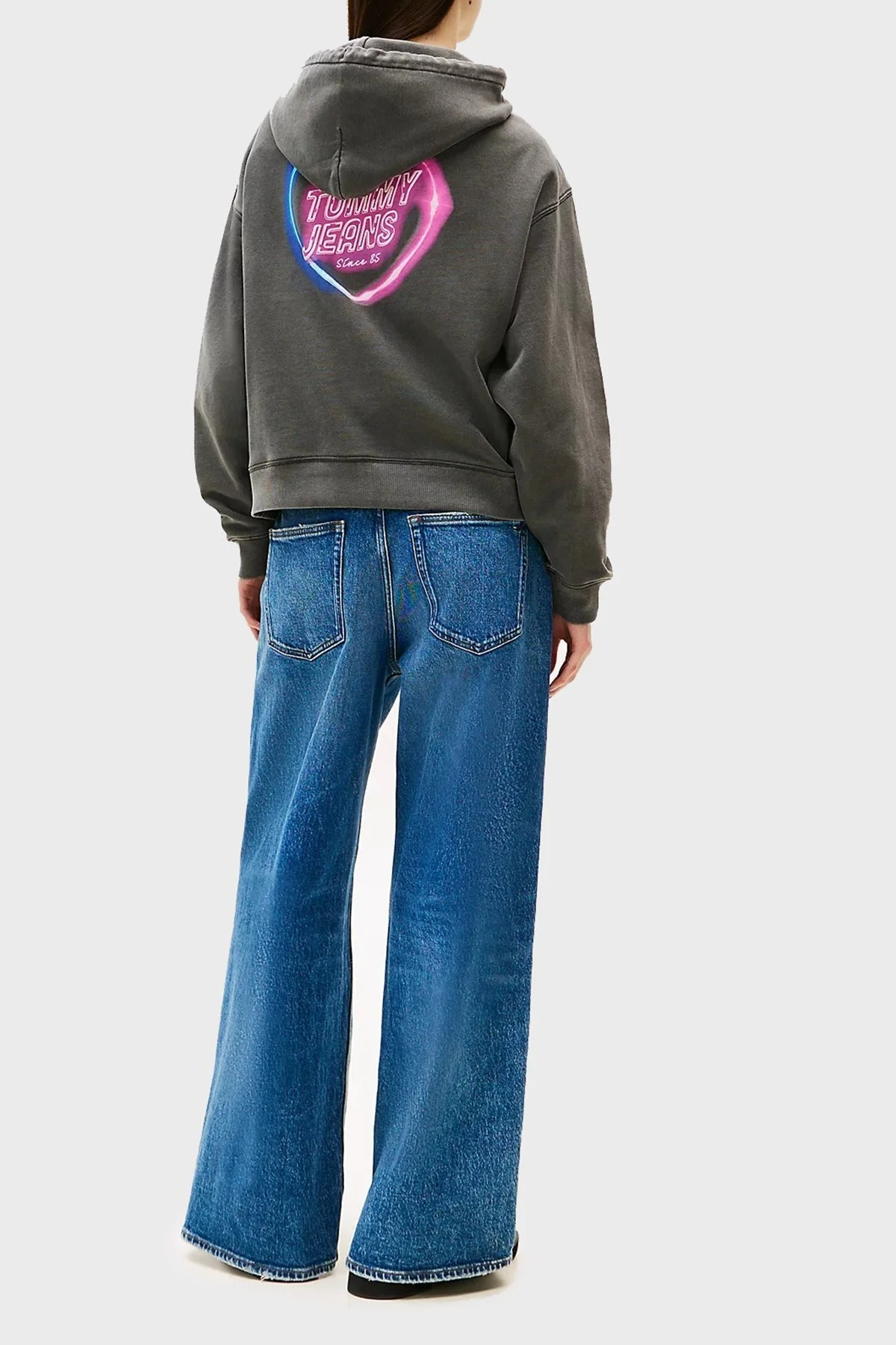 Tommy Jeans Neon Logo Baskılı Pamuklu Boxy Fit Kapüşonlu Bayan Sweat DW0DW20945 BDS SİYAH - 3
