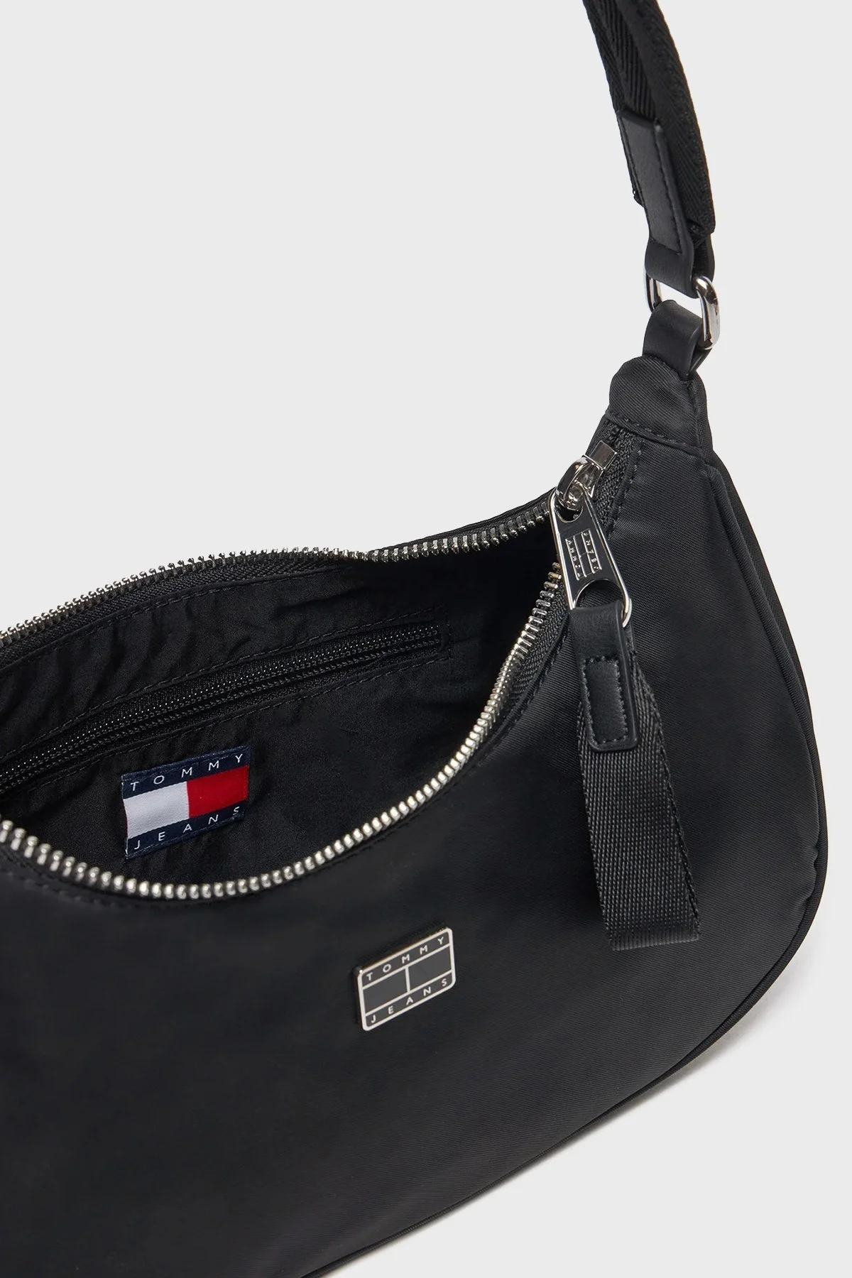 Tommy Jeans Omuz Askılı Bayan Çanta AW0AW16984 BDS SİYAH - 6