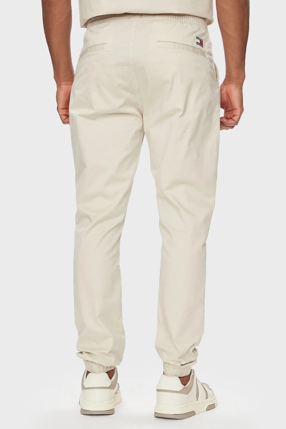 Tommy Jeans Organik Pamuklu Belden Bağlamalı Regular Fit Cepli Erkek Pantolon DM0DM19457 ACG BEJ - 8