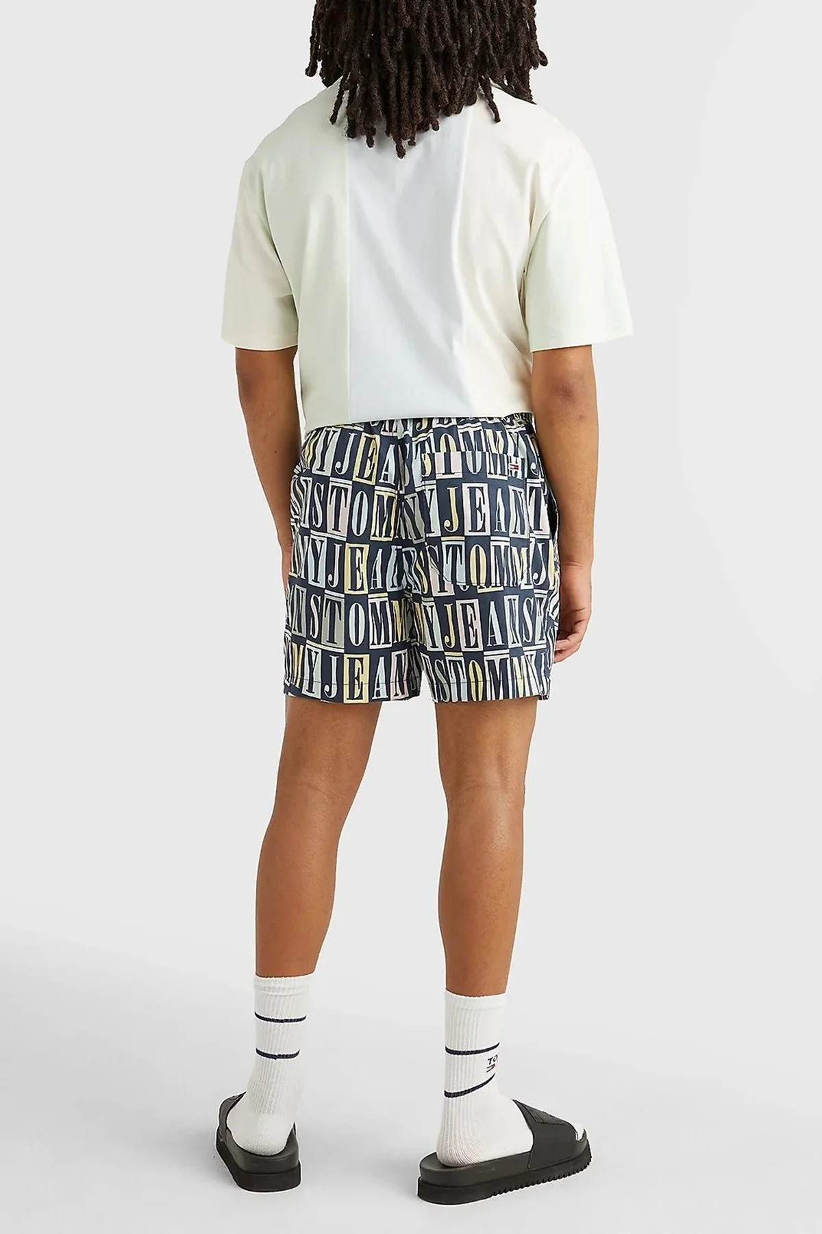 Tommy Jeans Organik Pamuklu Regular Fit Cepli Erkek Mayo Short DM0DM15971 DX2 LACİVERT - 3