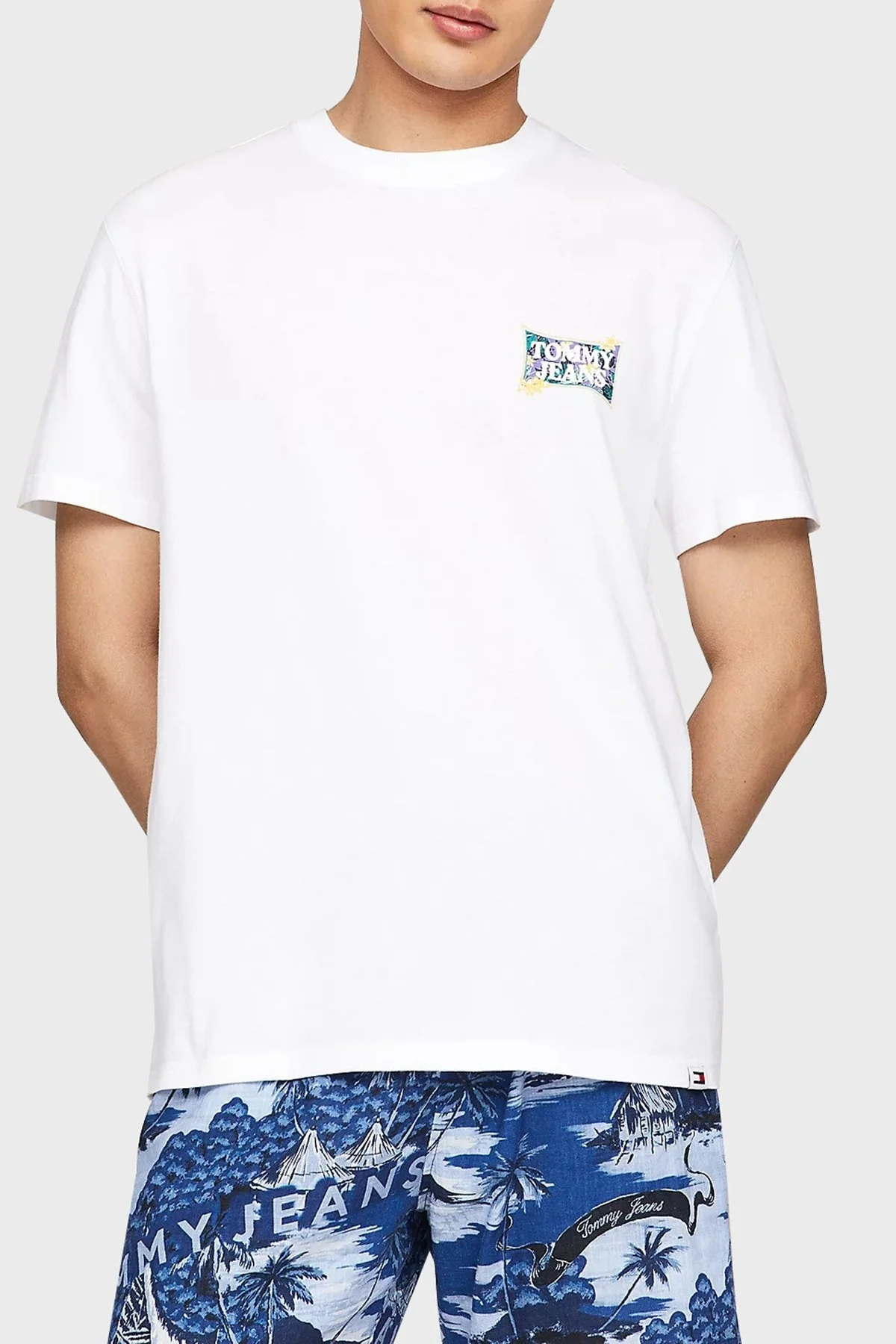 Tommy Jeans Organik Pamuklu Regular Fit Erkek T Shirt DM0DM18562 YBR BEYAZ - 1