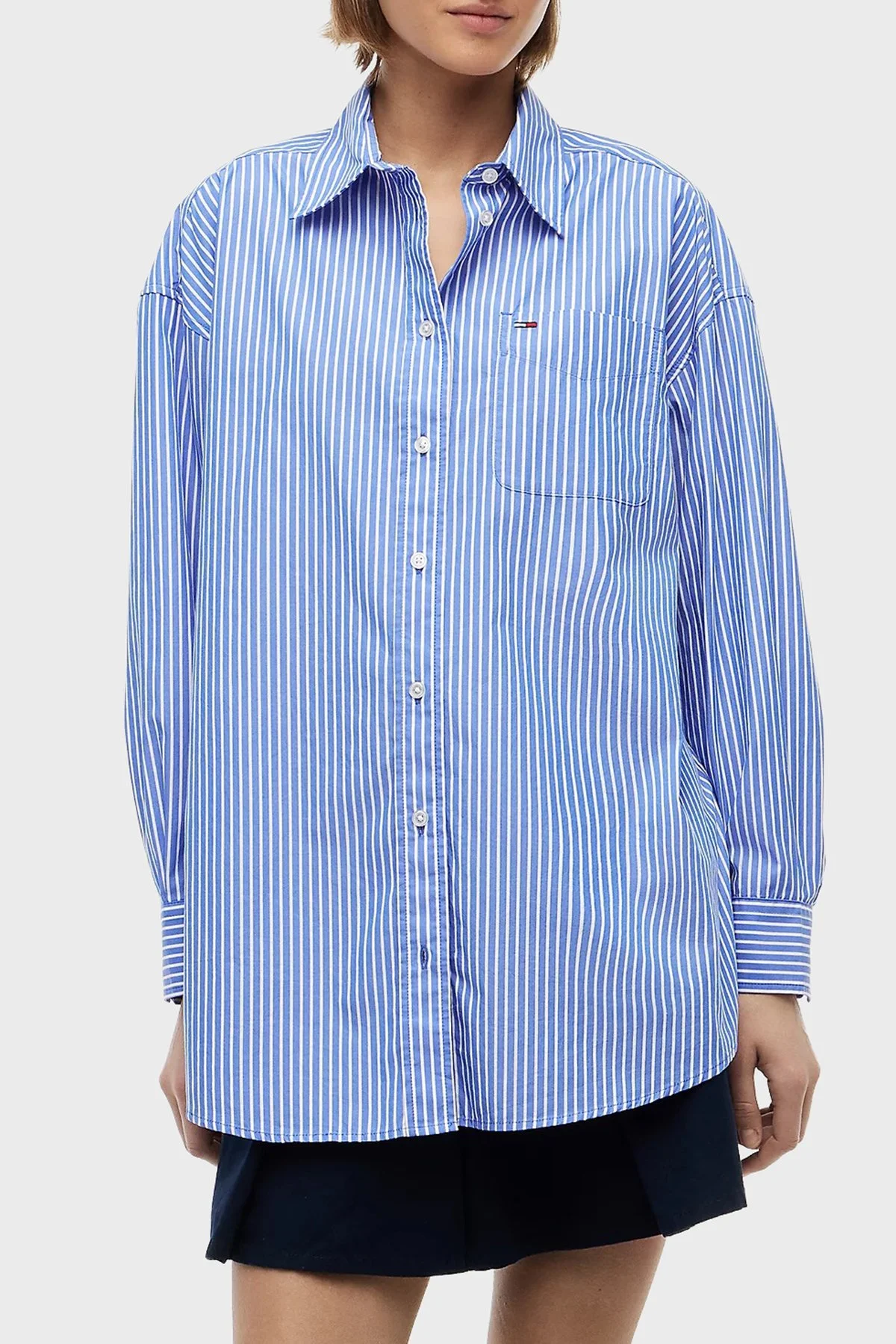 Tommy Jeans Pamuk Karışımlı Oversize Çizgili Poplin Kadın Gömlek DW0DW22936 C8P Mavi-beyaz - 1