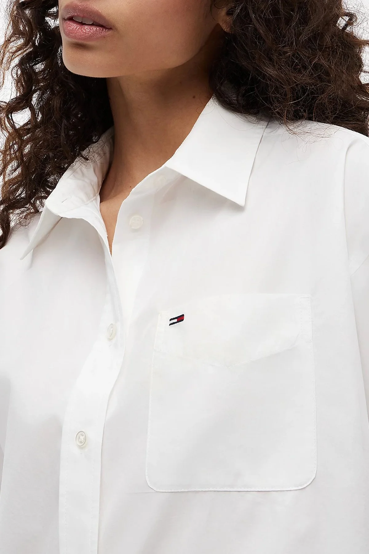 Tommy Jeans Pamuk Karışımlı Oversize Çizgili Poplin Kadın Gömlek DW0DW22936 YBL Beyaz - 3